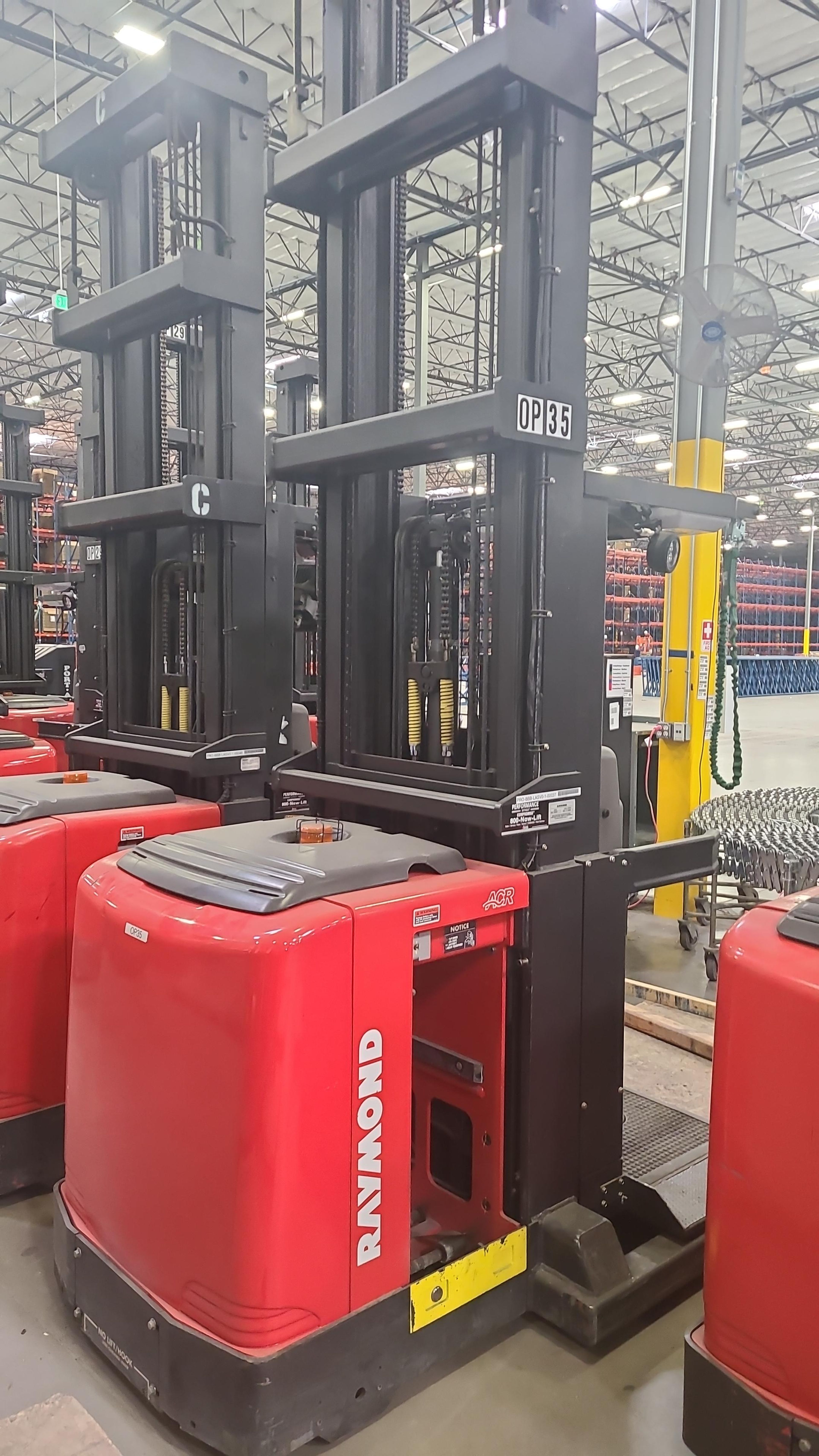 Raymond Order Picker - Wire Guided