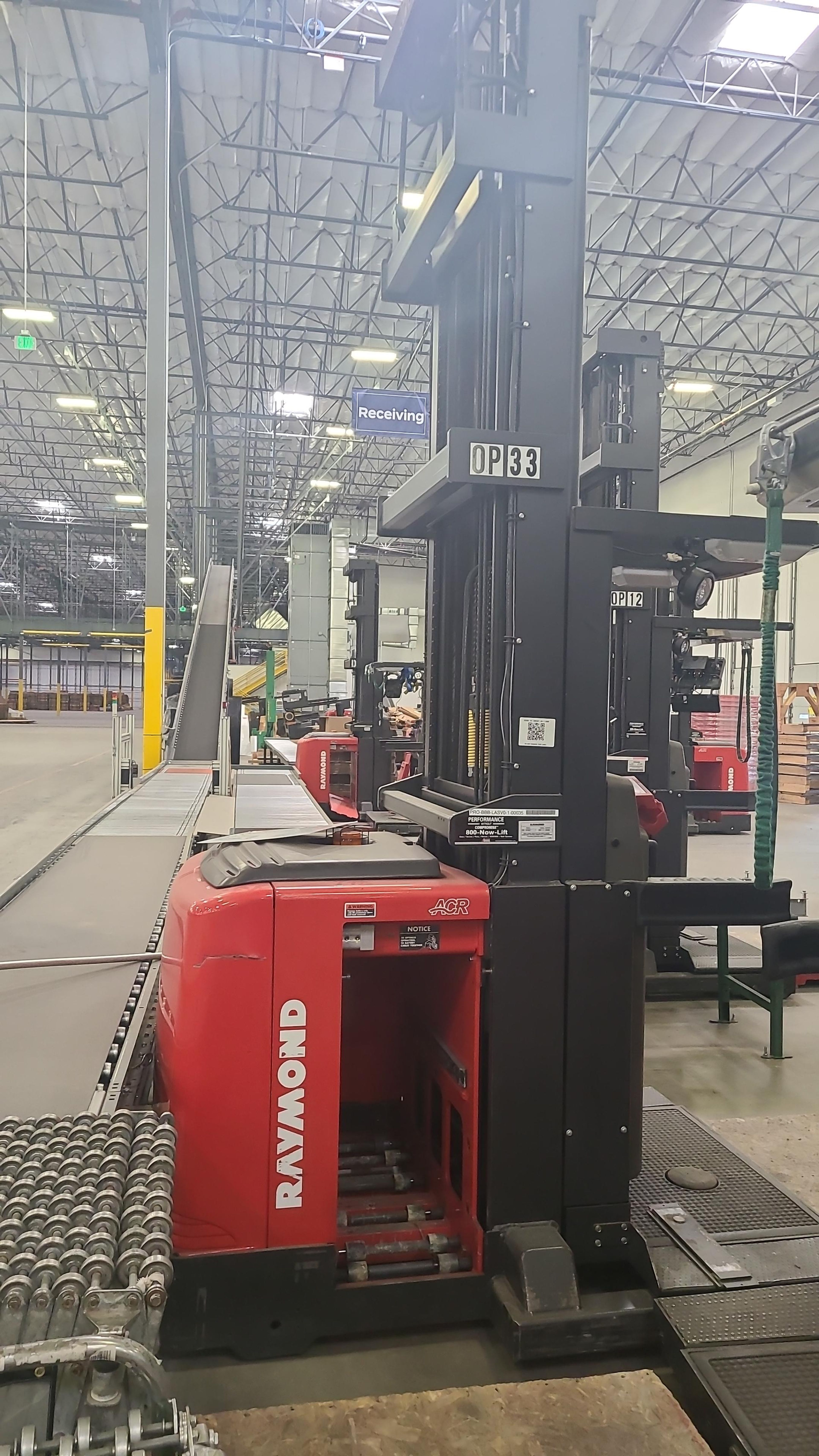 Raymond Order Picker - Wire Guided