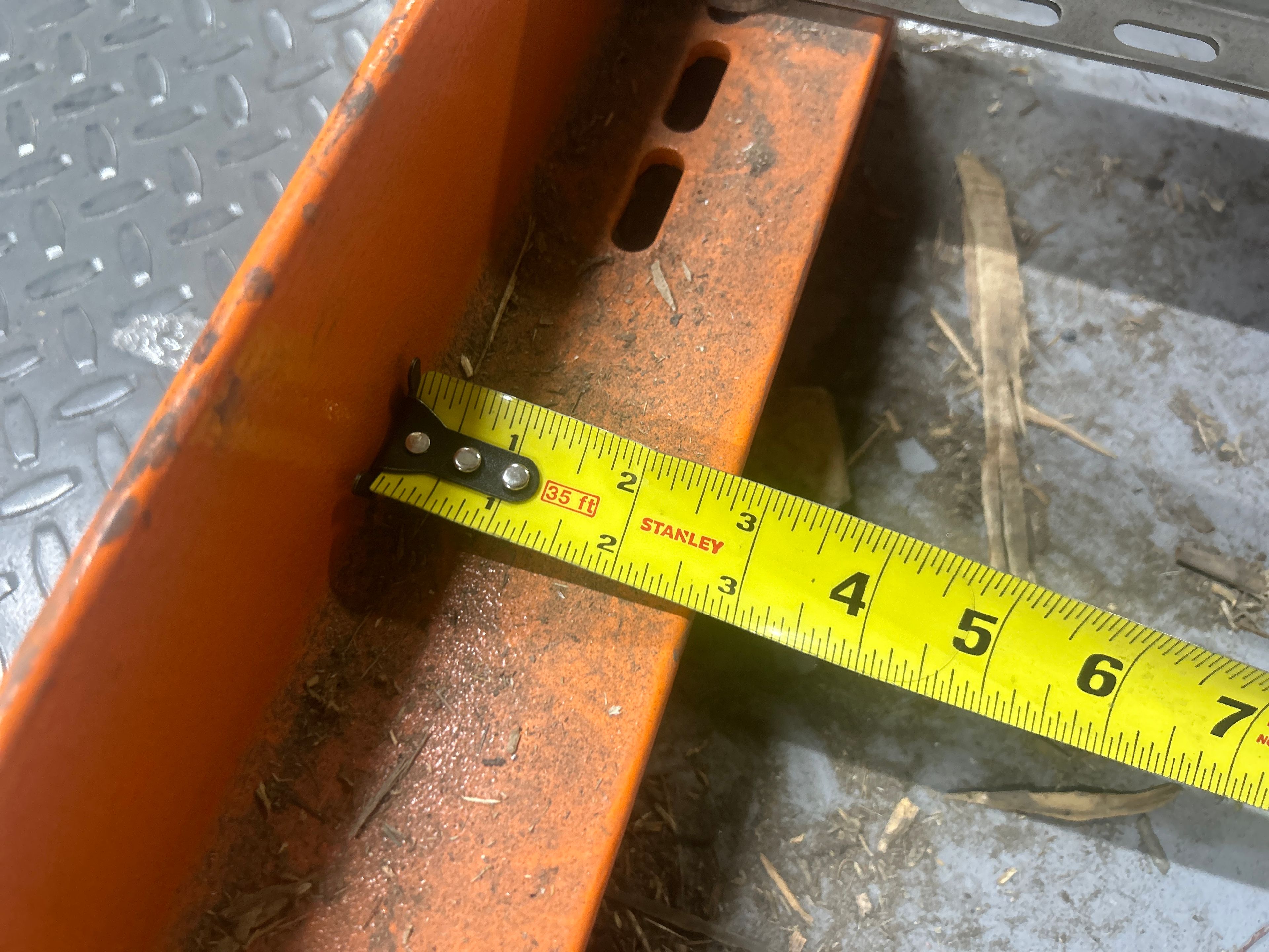 Pallet Flow Front Angle Beam - - Document 2