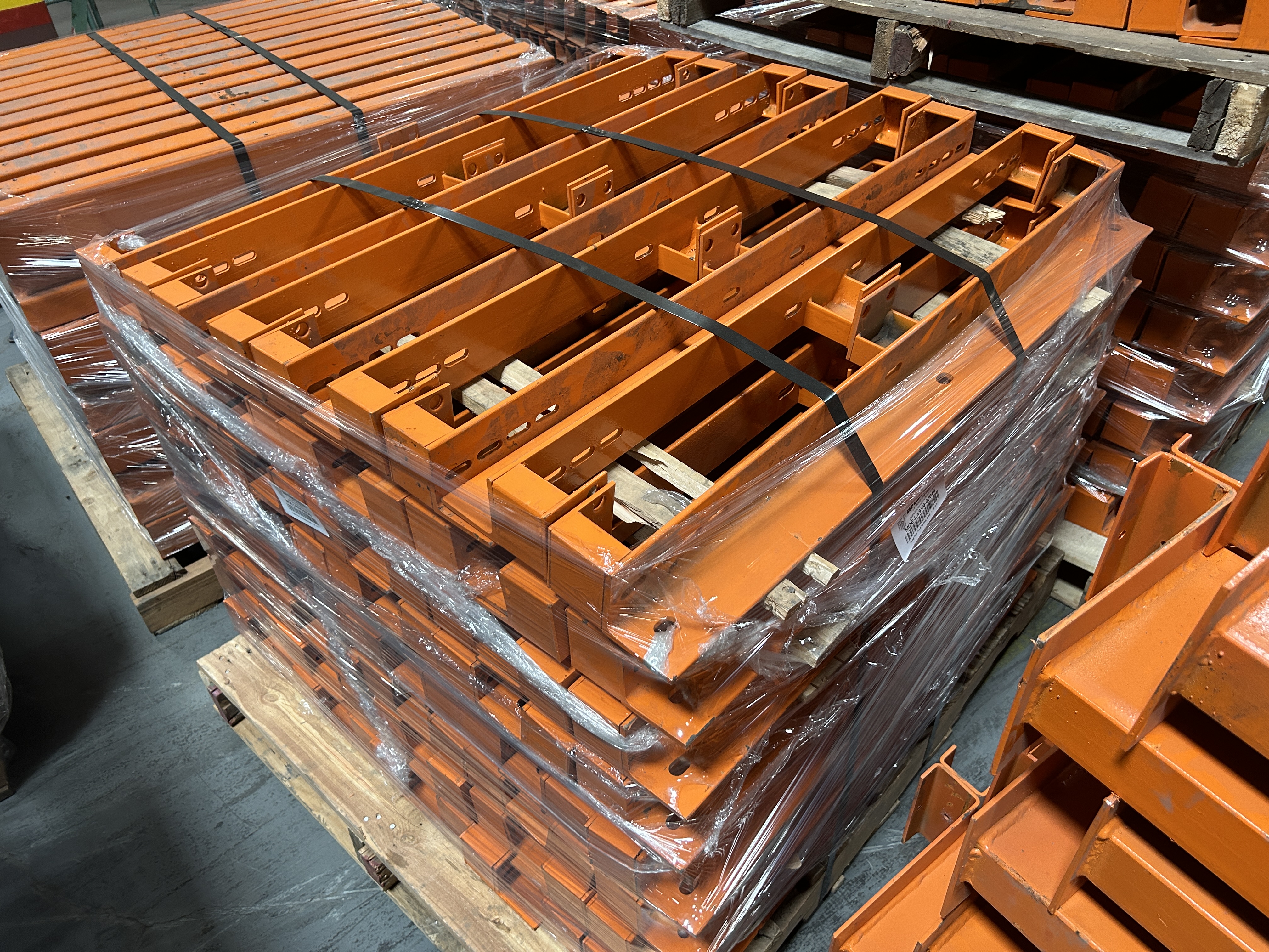 Pallet Flow Front Angle Beam -