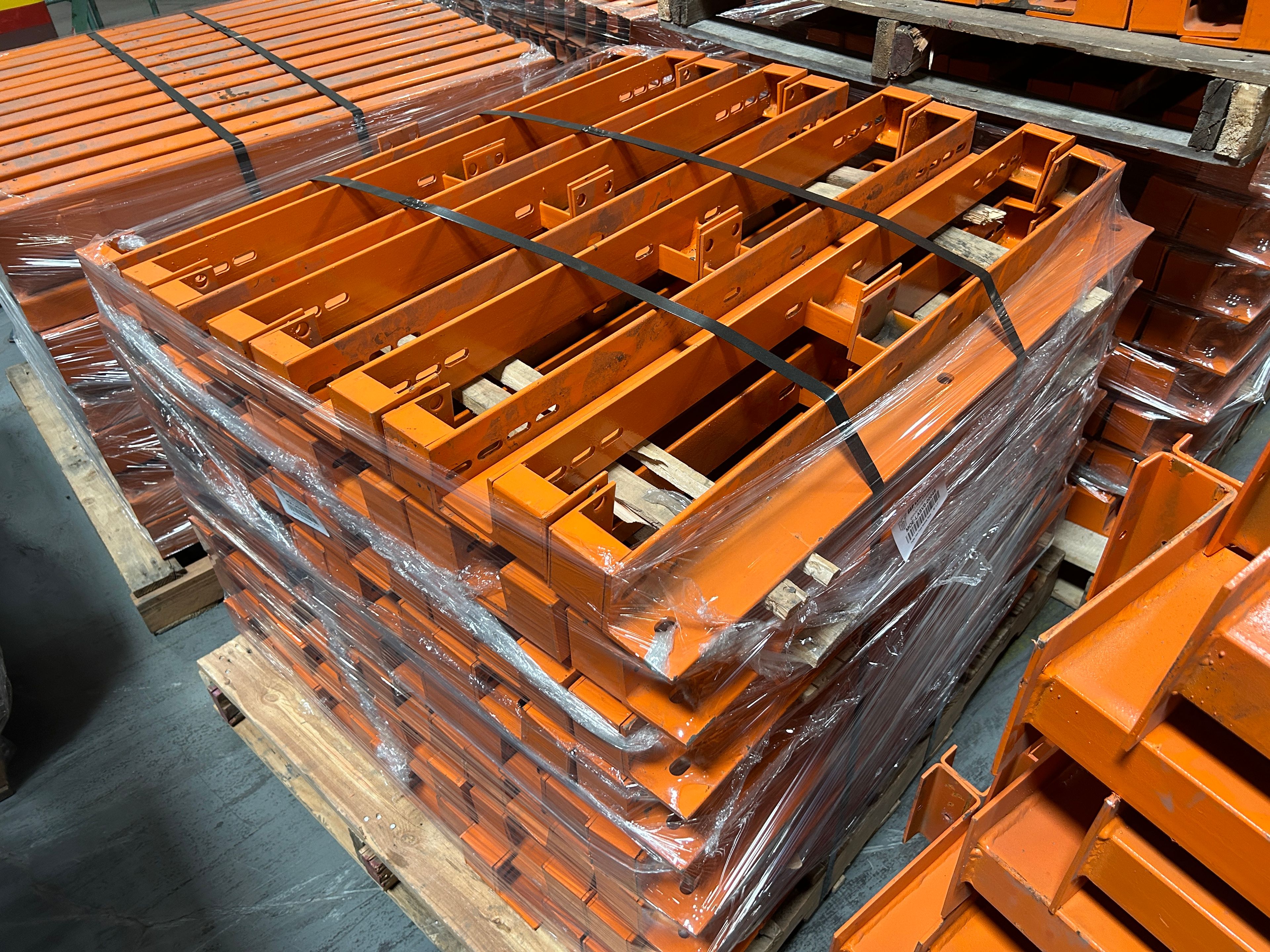 Pallet Flow Front Angle Beam -