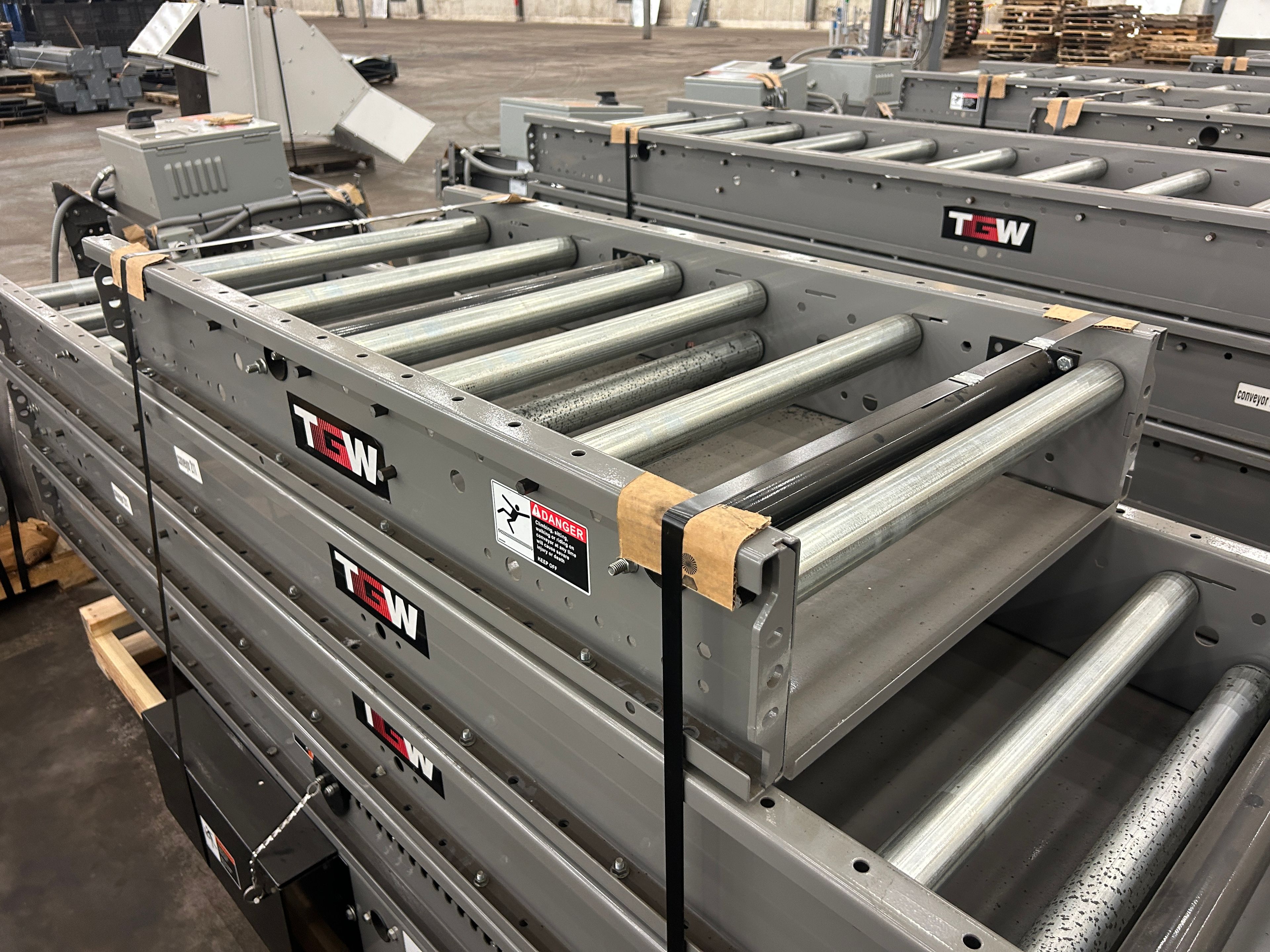 TGW Powered Conveyor Bed - 4'