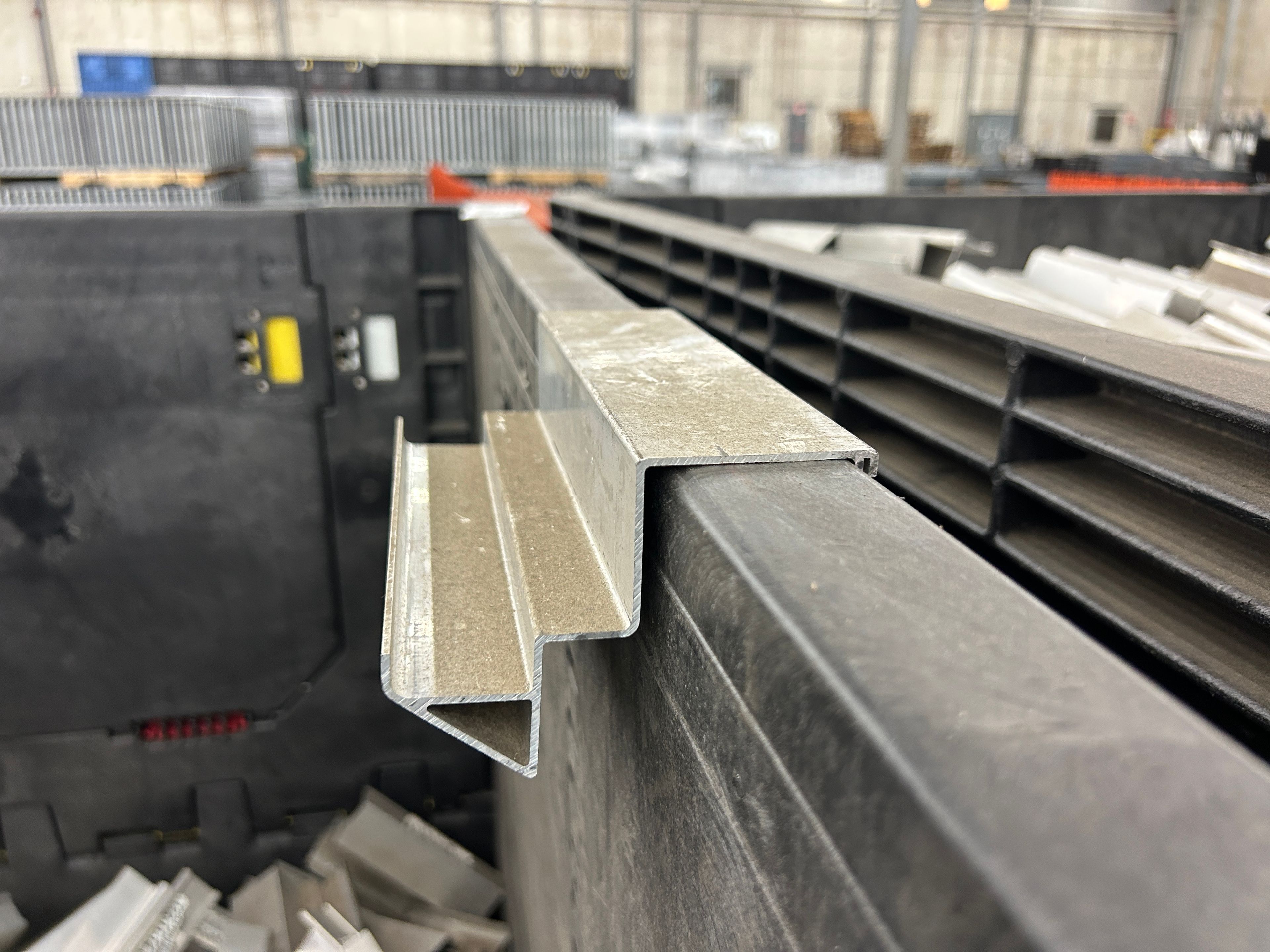 Carton Flow Bracket  - 7 1/2" - Document 2