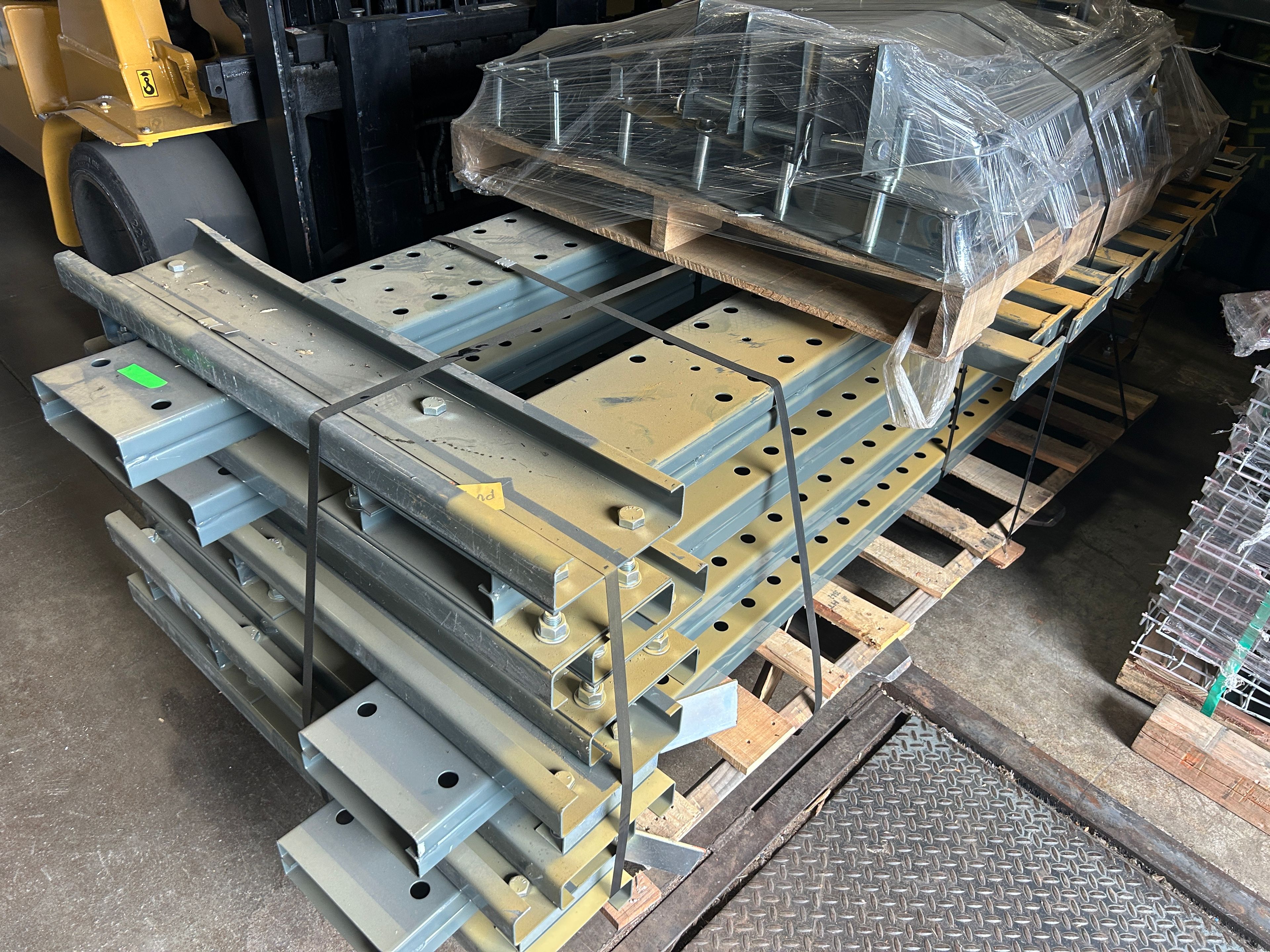 Cantilever sections - 8' x 40