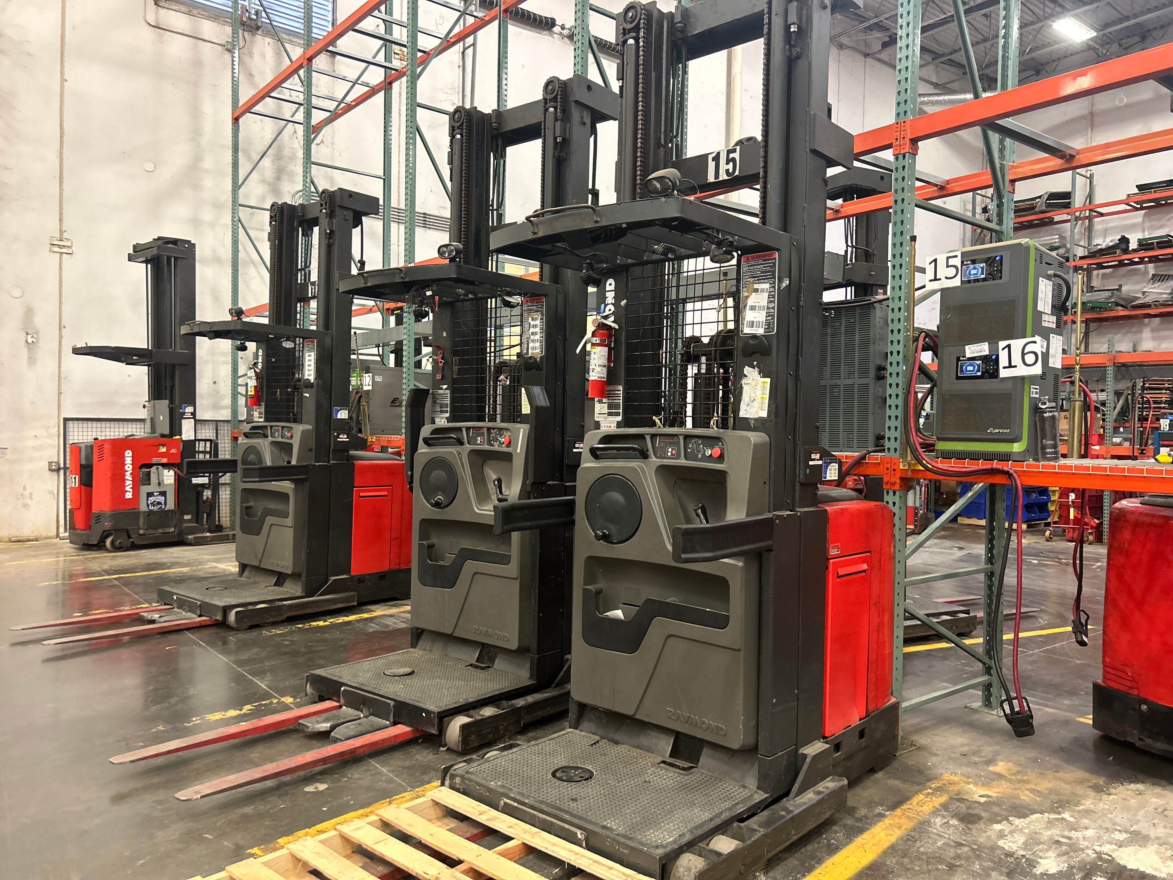 Raymond Order Picker - Document 3