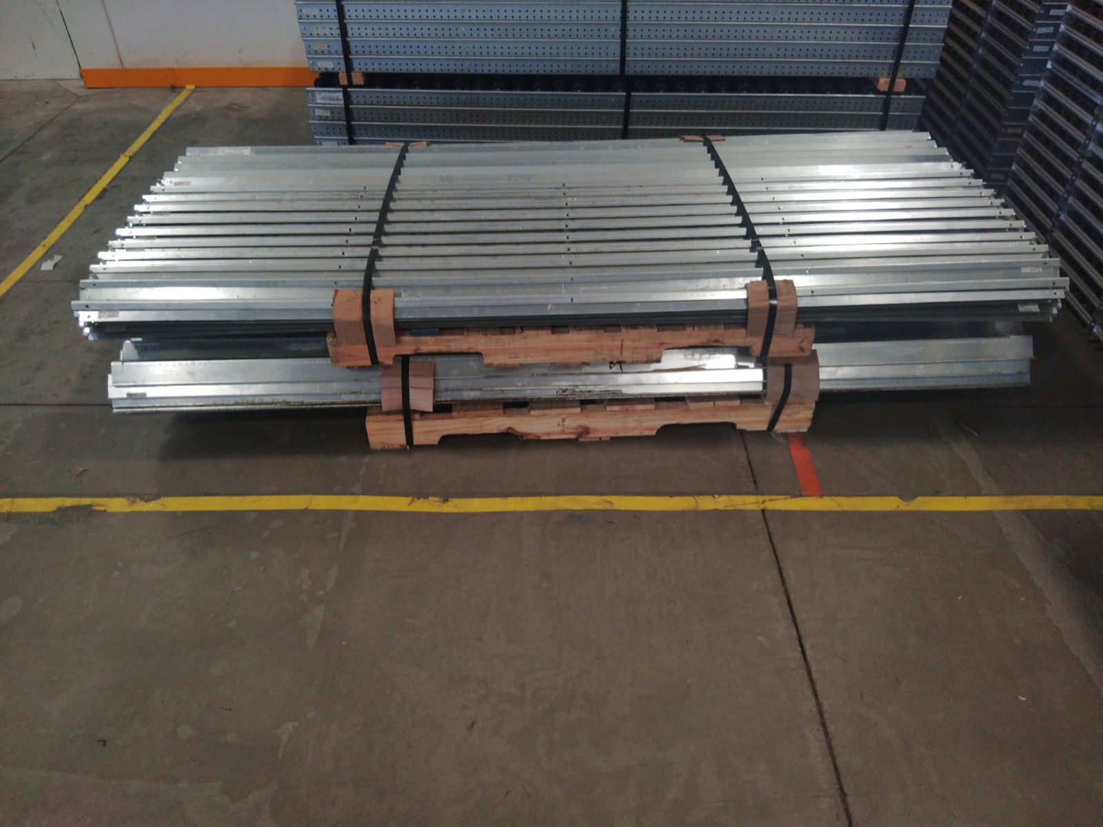 Carton Flow - Back Bracket - 96"