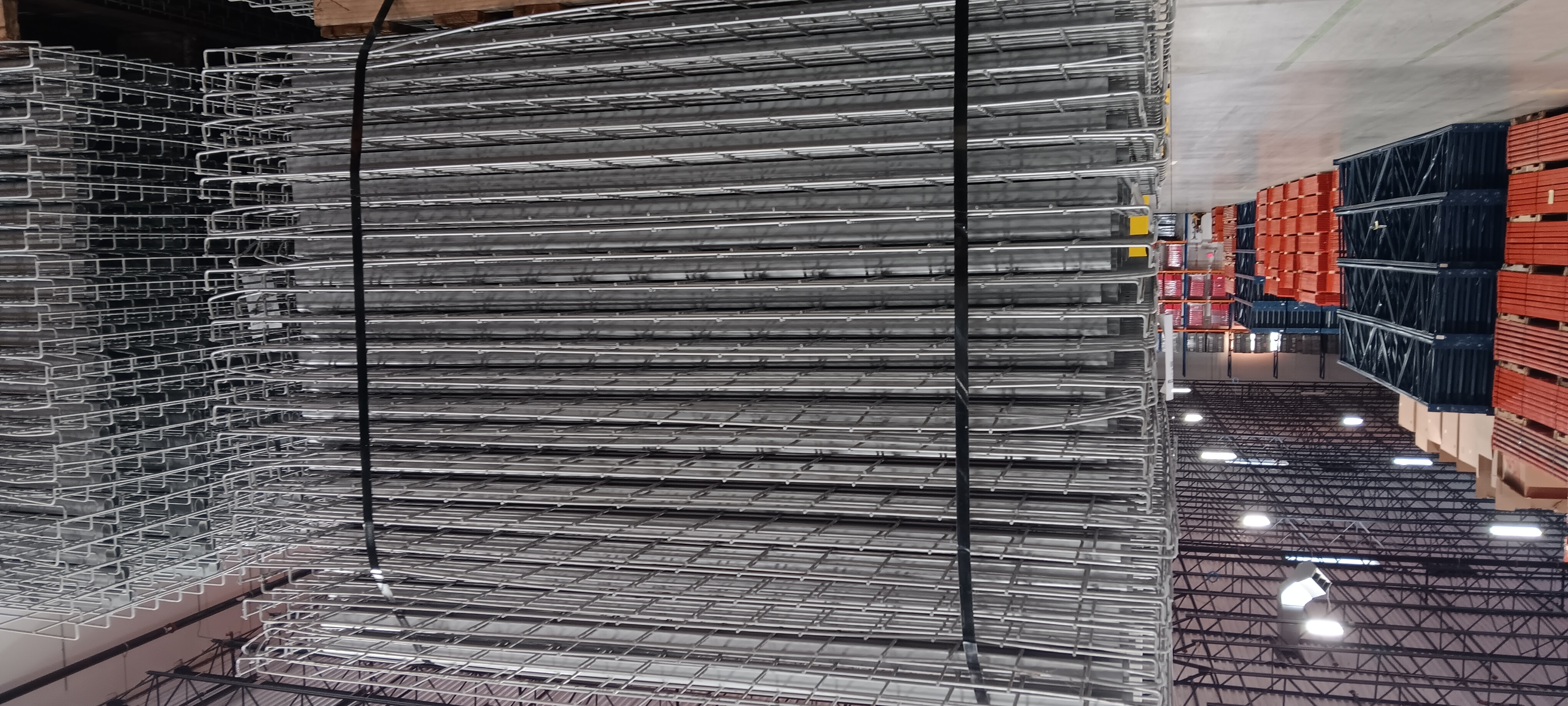 Wire Deck - 60" x 46" - Outside Waterfall