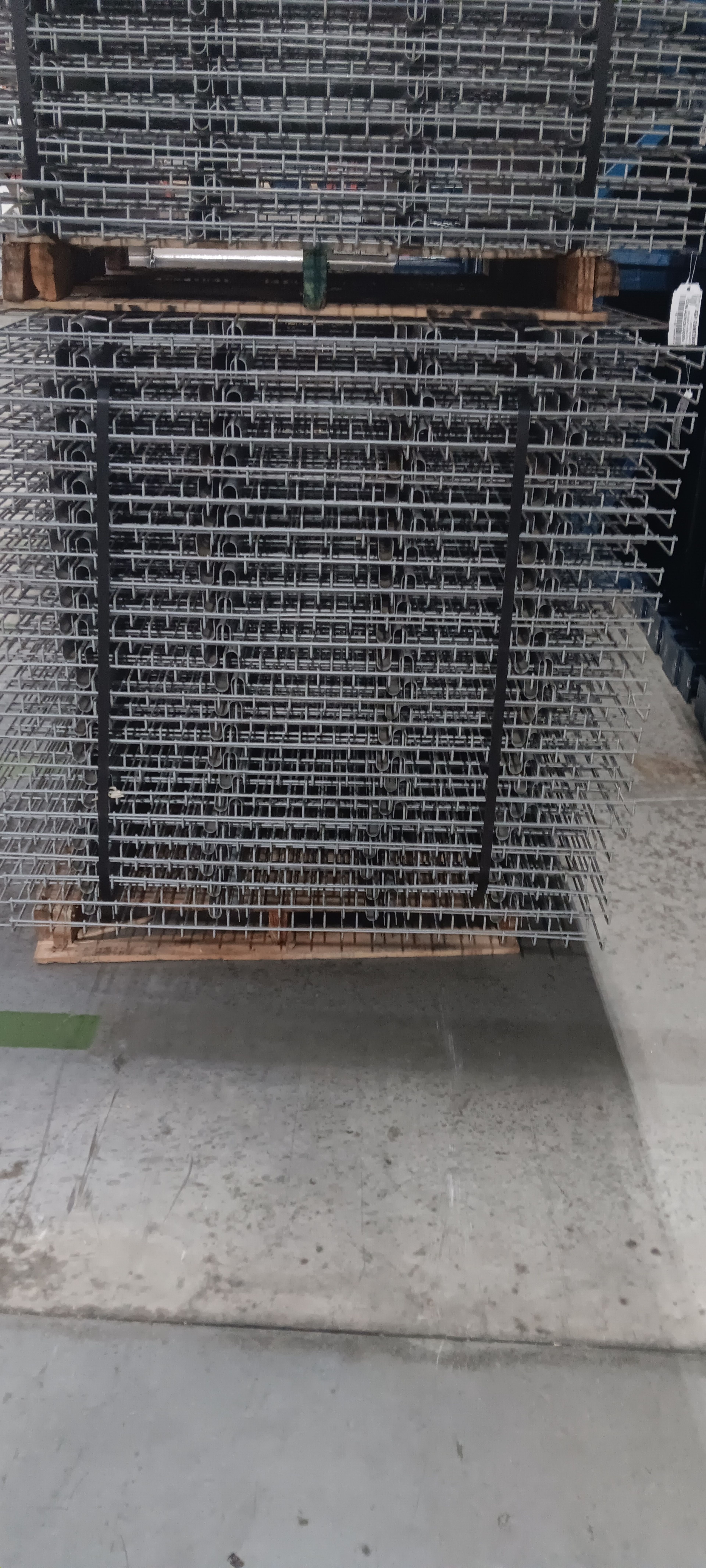 Wire Deck - 60" x 46" - Outside Waterfall