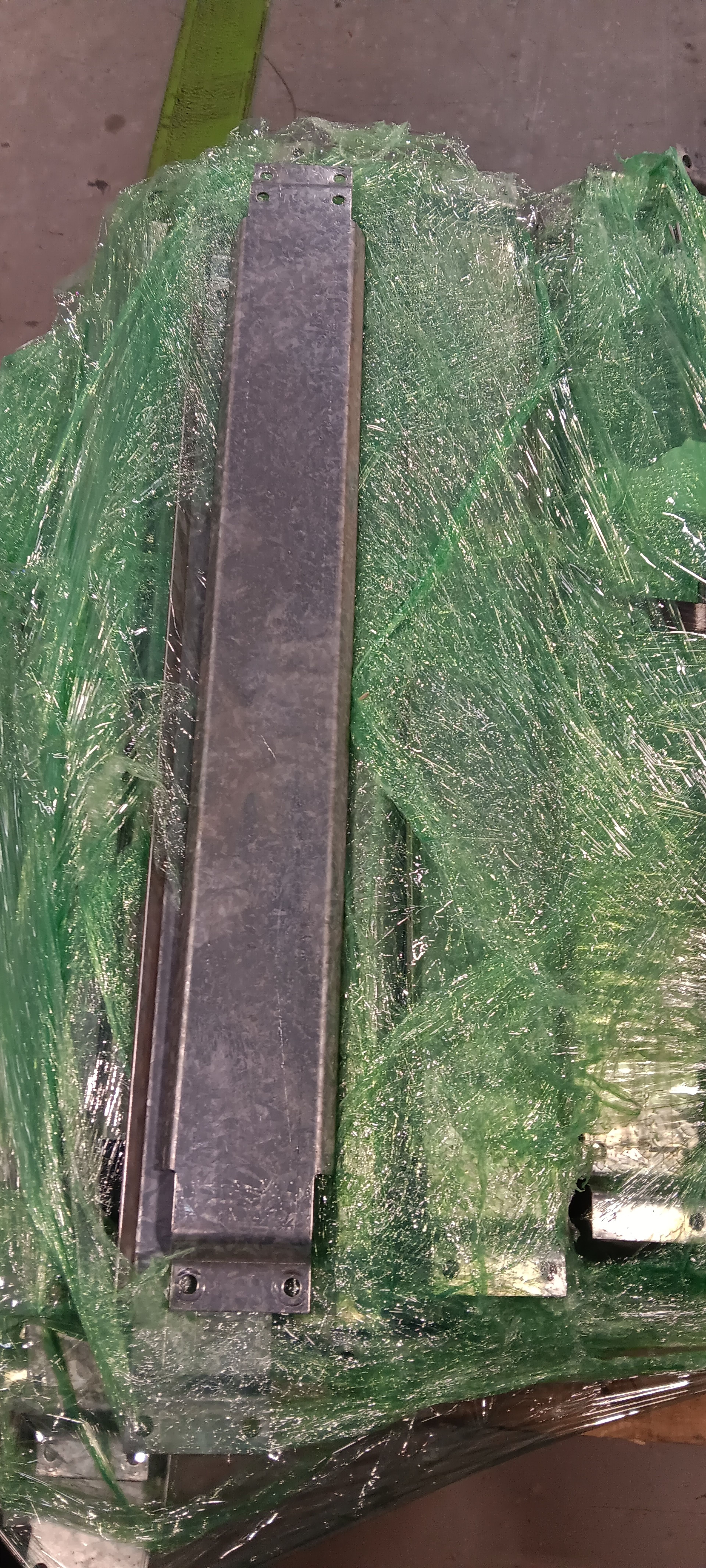 Row Spacer - 24" x 4"