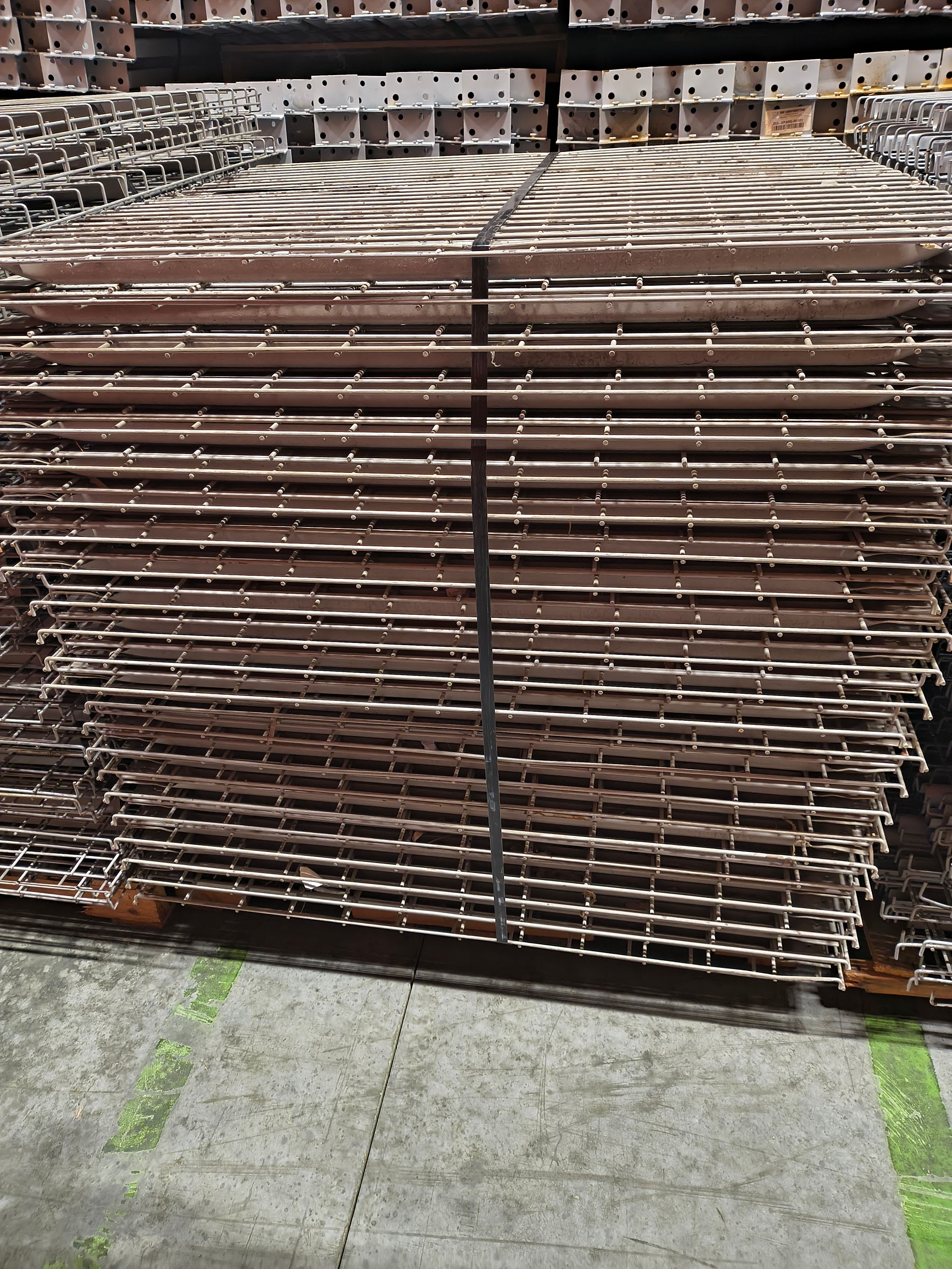 Wire Deck - 48" x 46" - Outside Waterfall - Flared