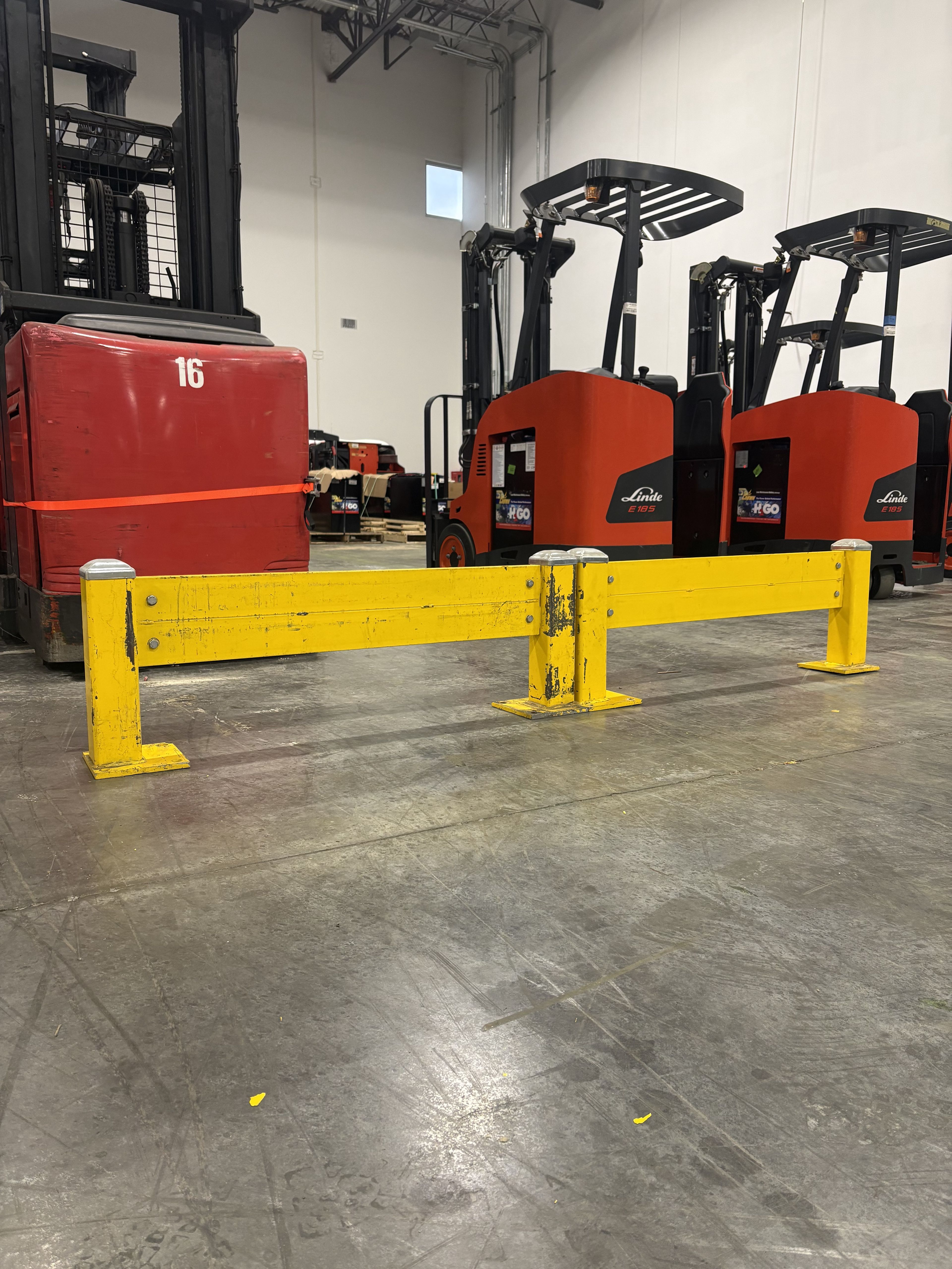 Guardrail Post - 18" x 5" - Si