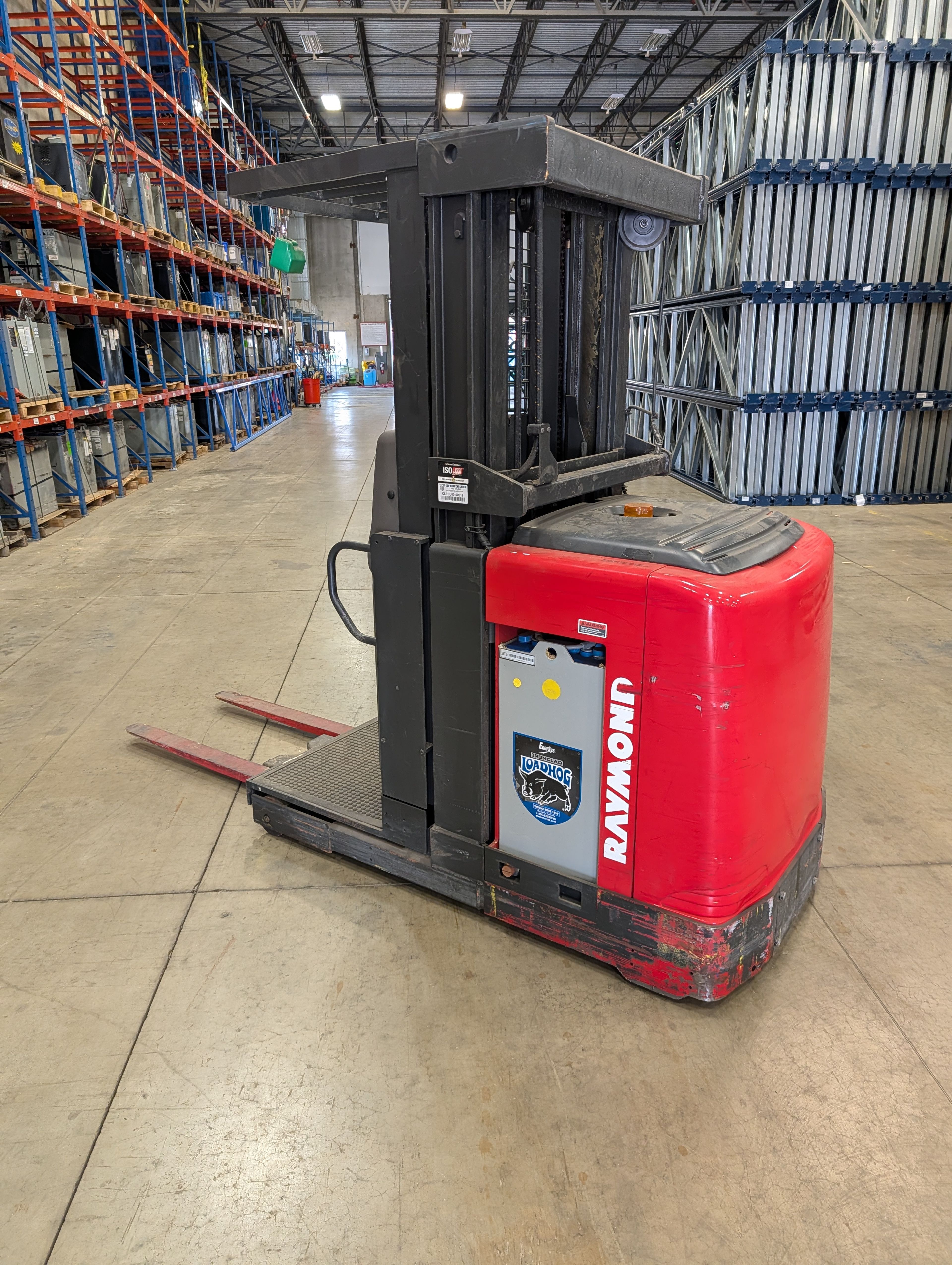 Raymond 520-OPC30TT Order Picker