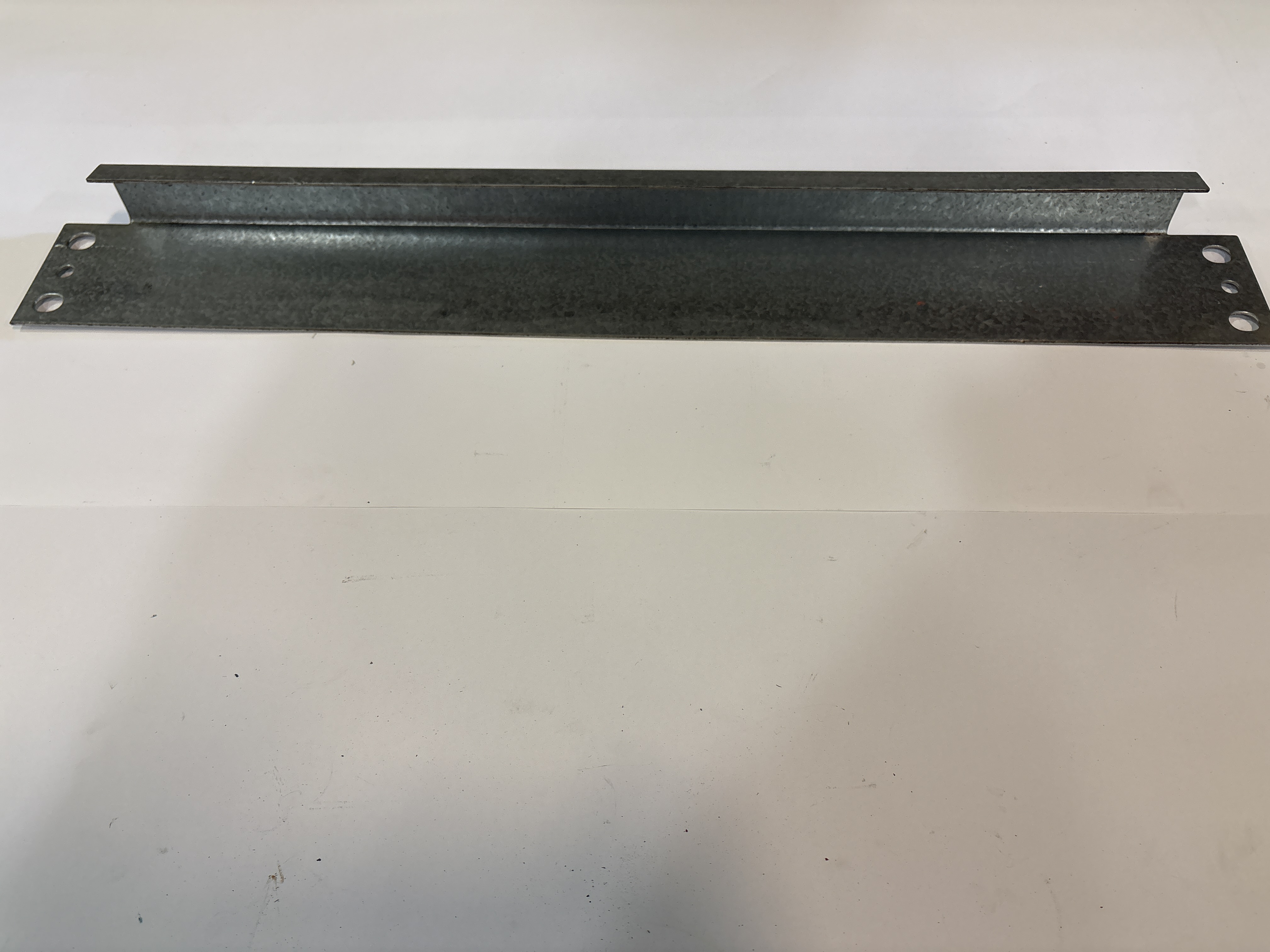 Row Spacer - 24" x 4"