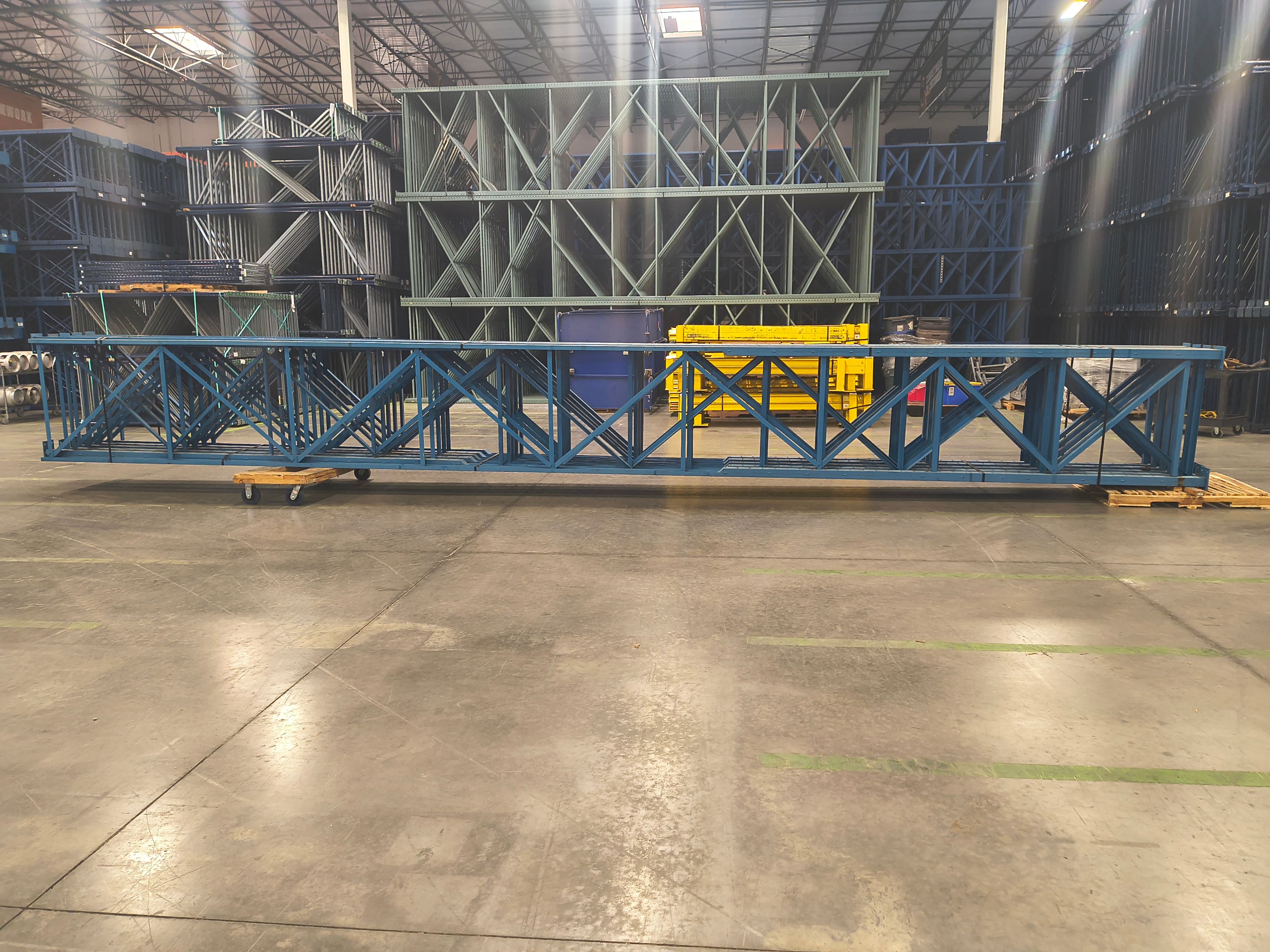 Teardrop Pallet Rack Upright – 42" × 32' × 3" Depth, Blue, Used