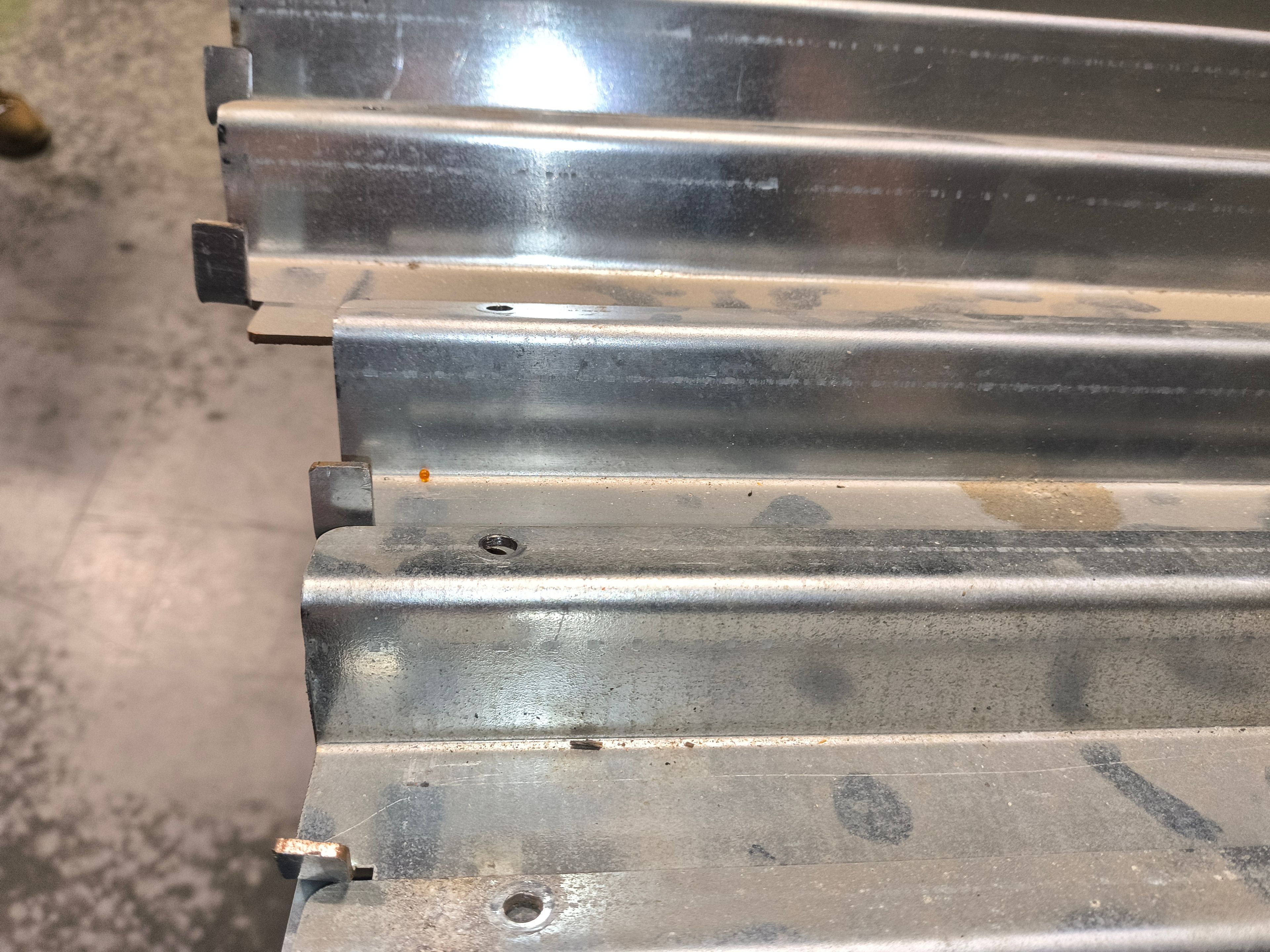 Carton Flow - Back Bracket - 96" - Document 2