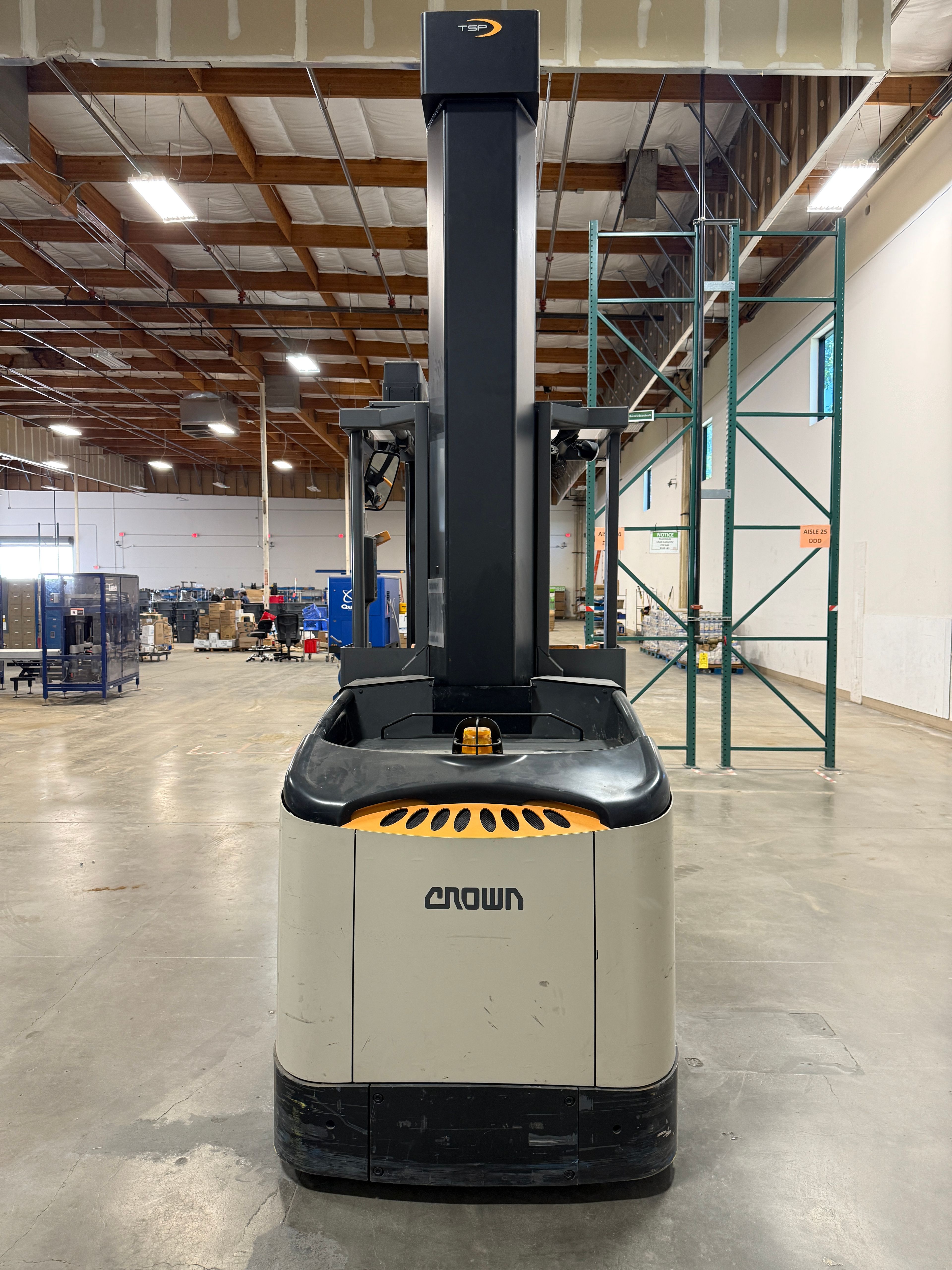 Crown TSP6000-30 Turret Truck - 3000 lb Capacity Very Narrow Aisle Forklift - Document 4