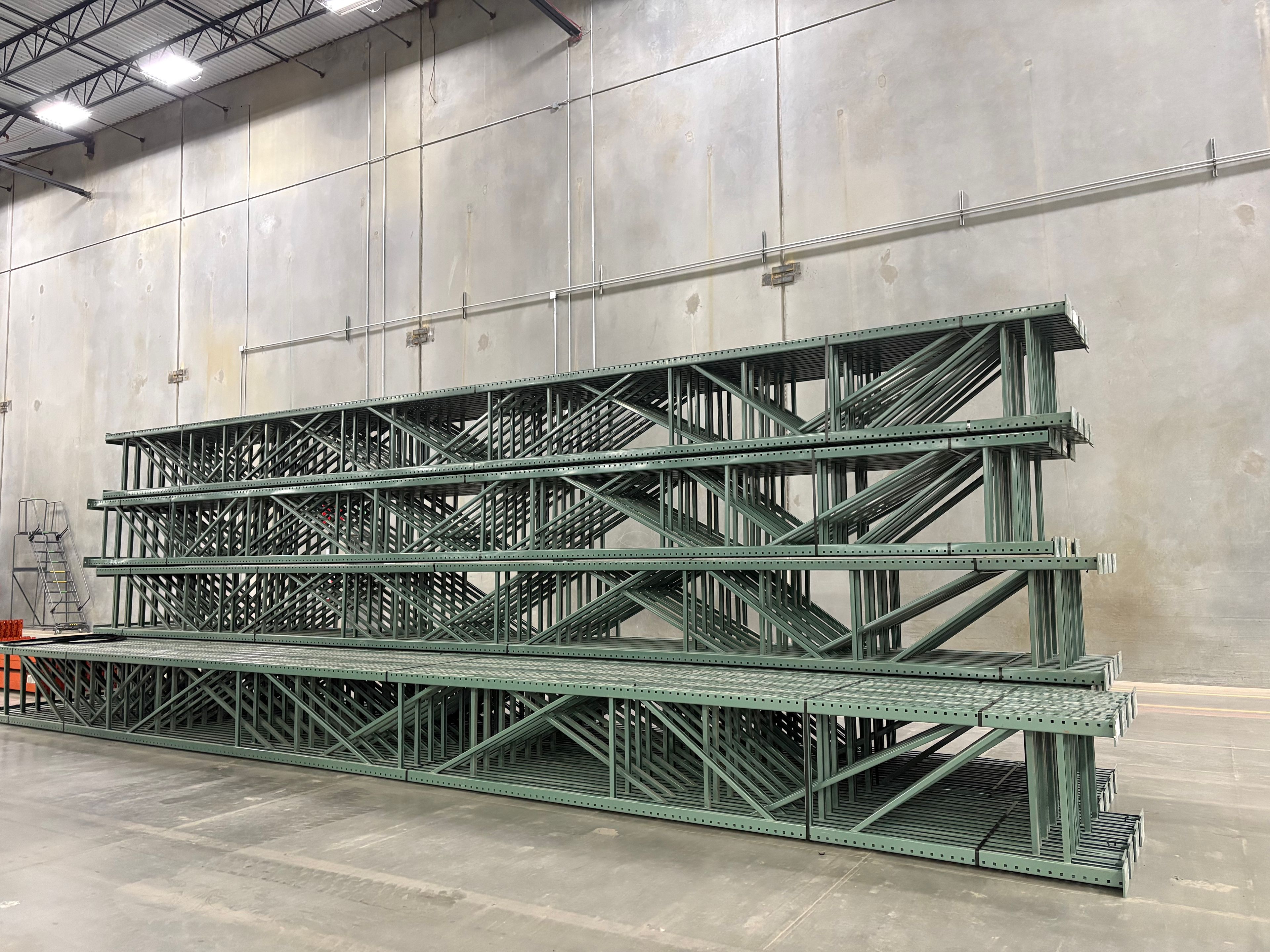 Interlake Upright Frame - 30" x 34 1/2' - Teardrop