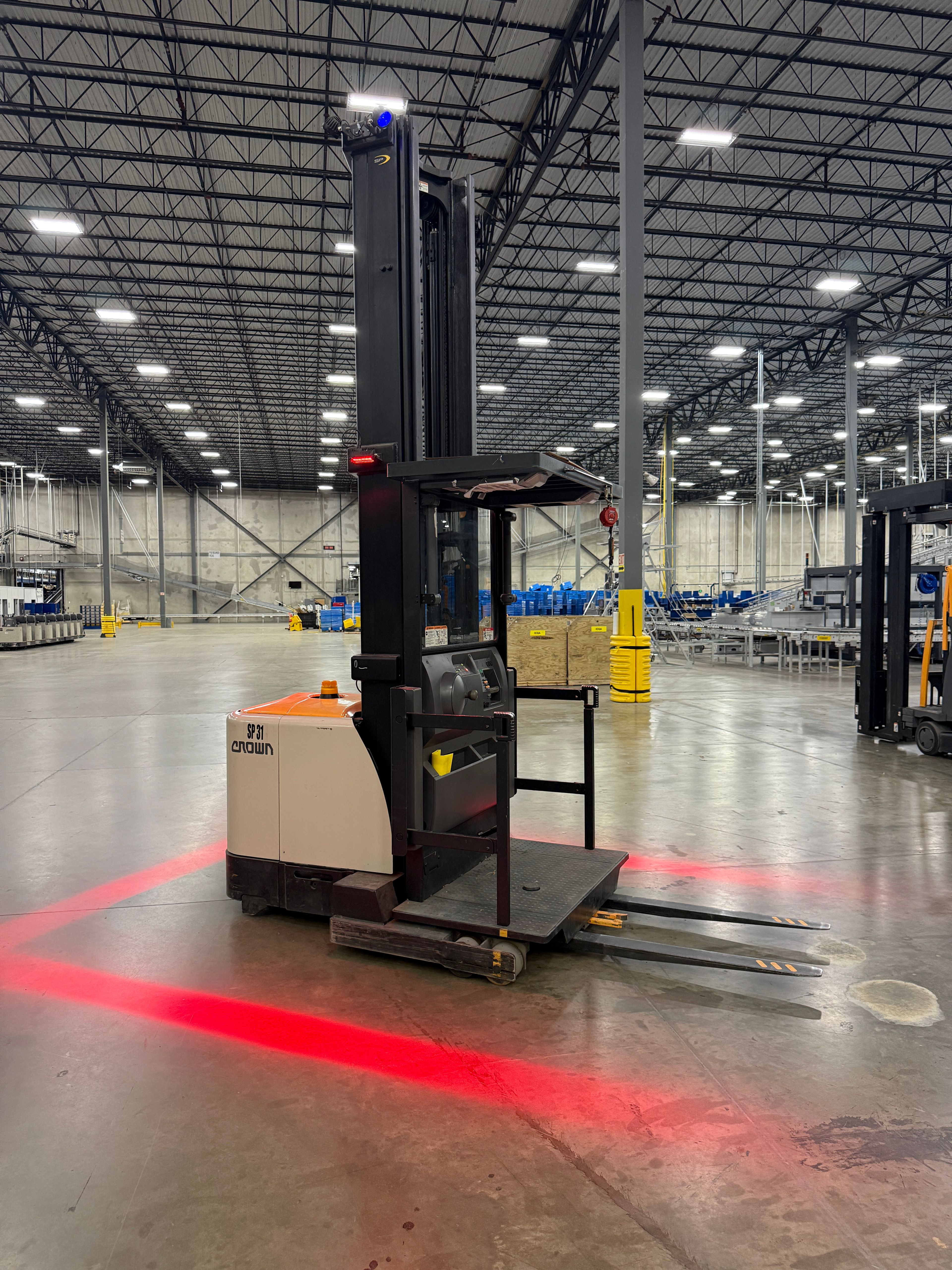 Crown Order Picker - SP-4000