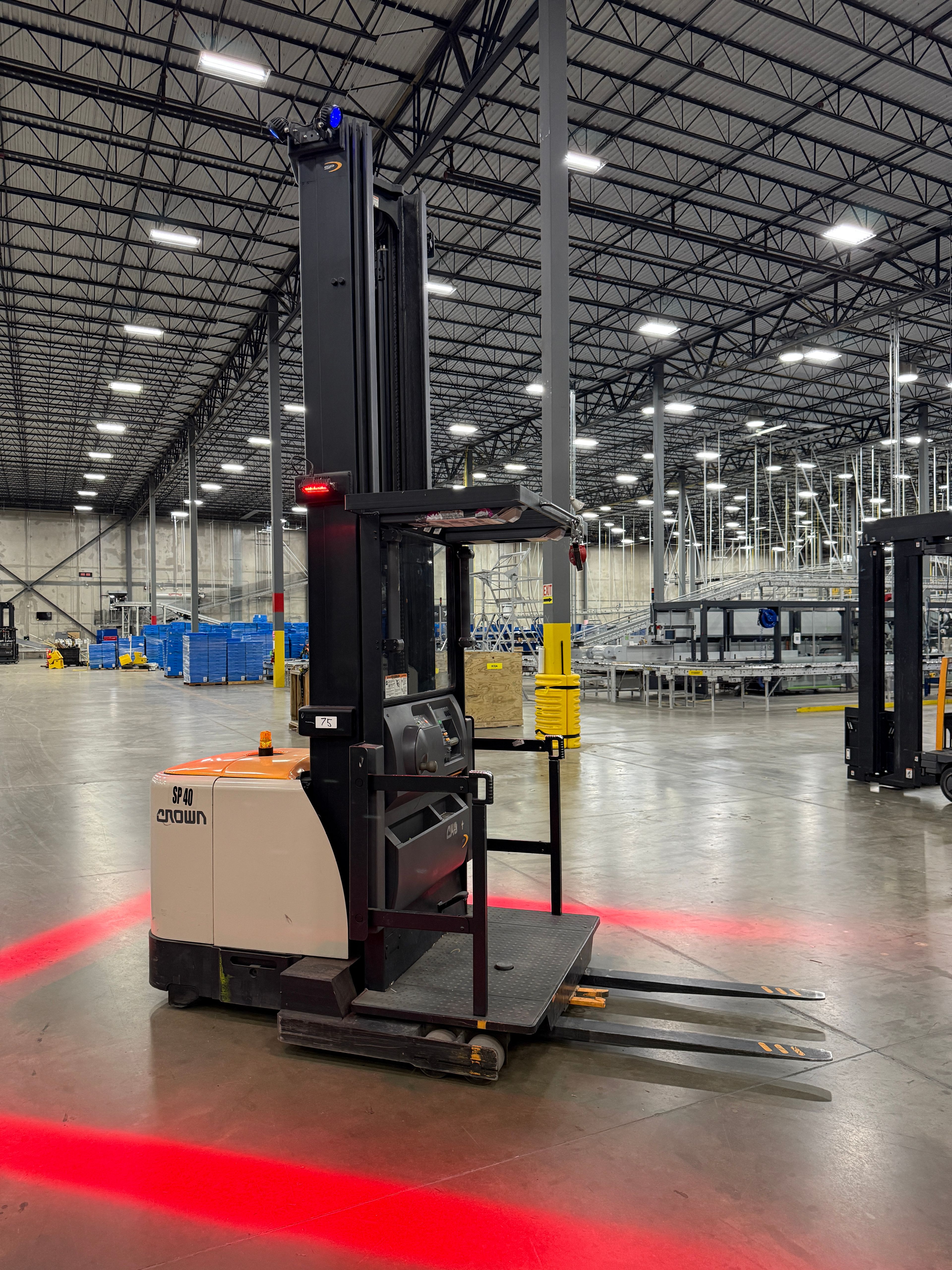 Crown Order Picker - SP-4000