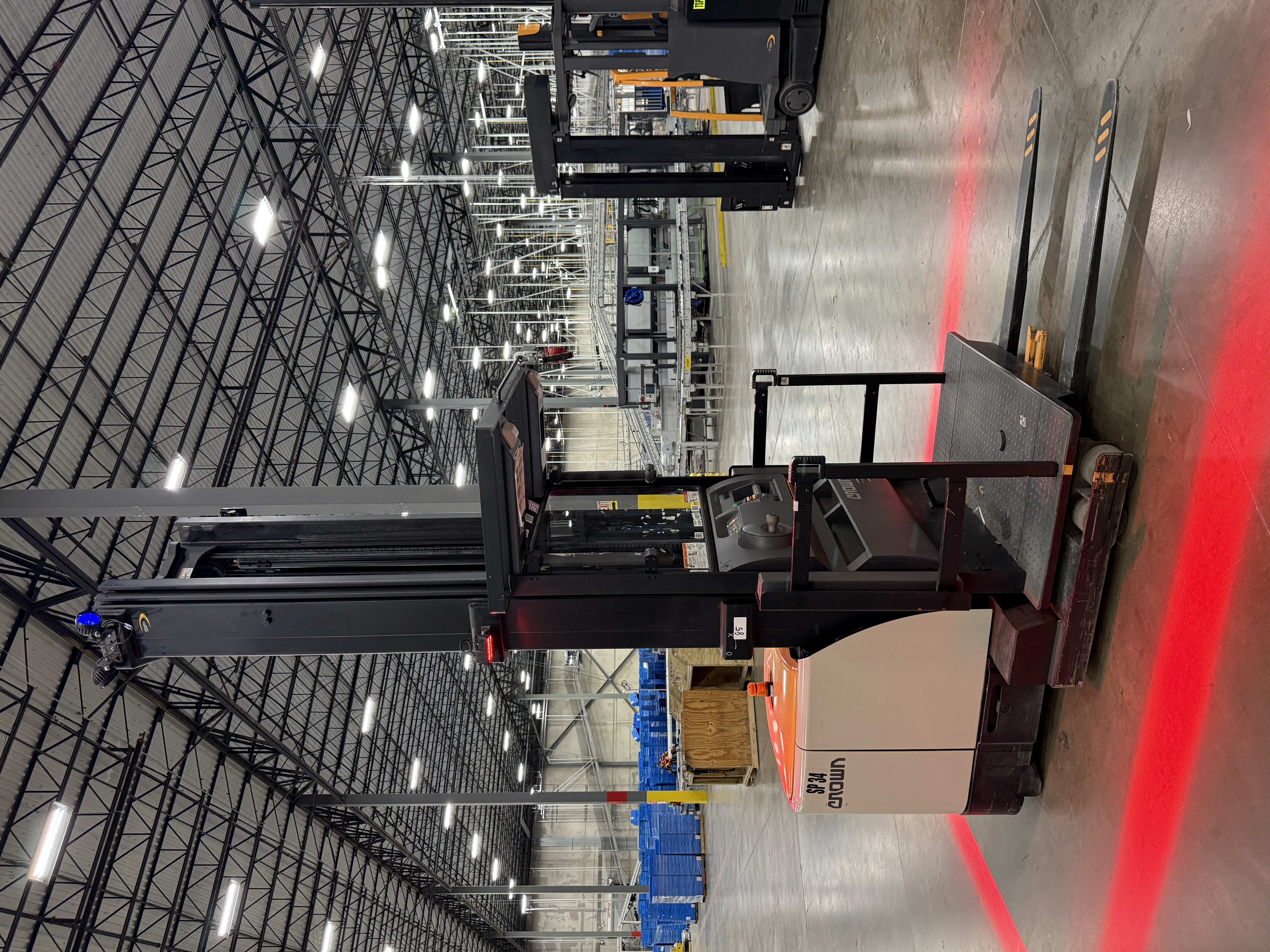 Crown Order Picker - SP-4000