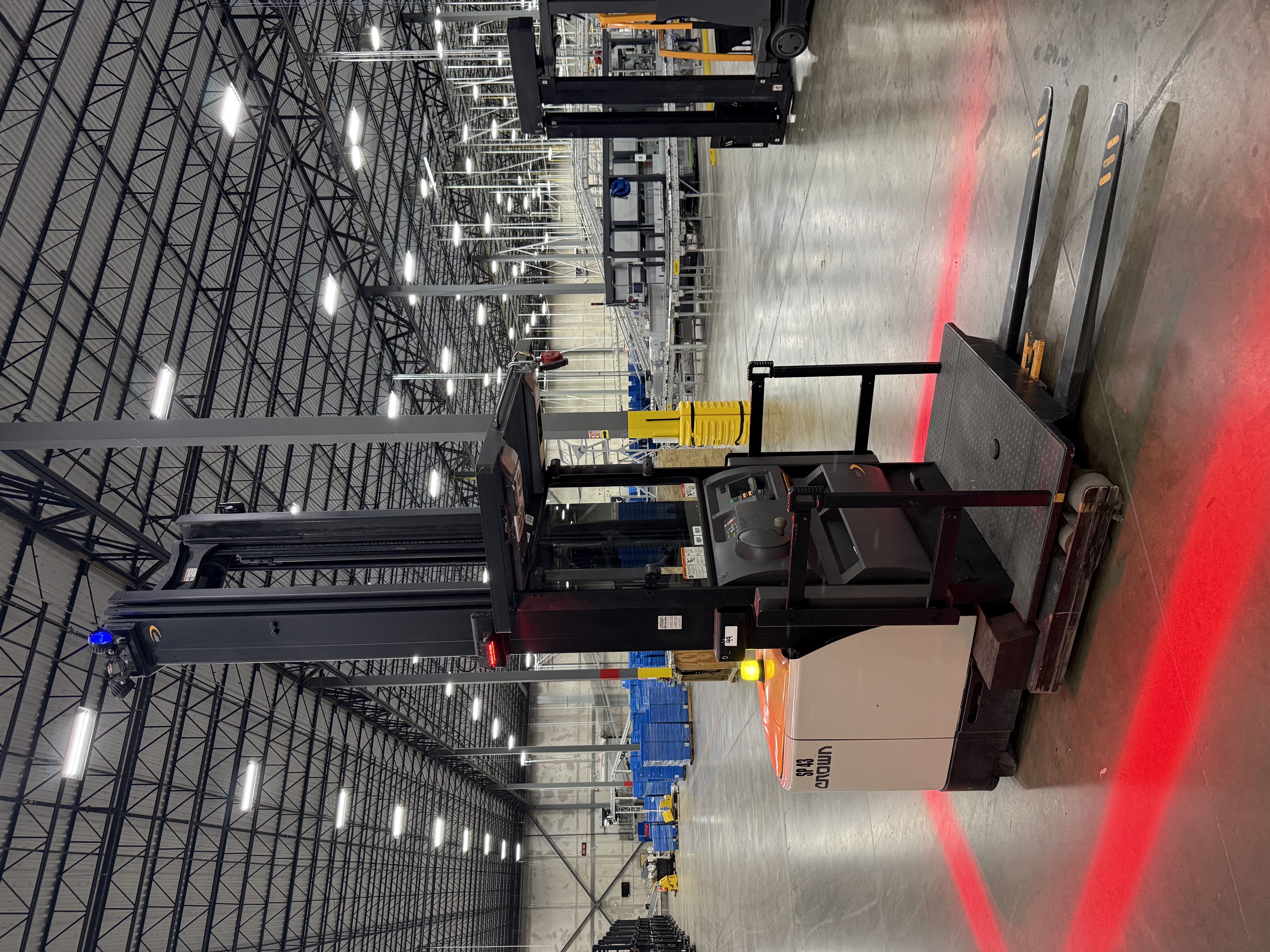 Crown Order Picker - SP-4000