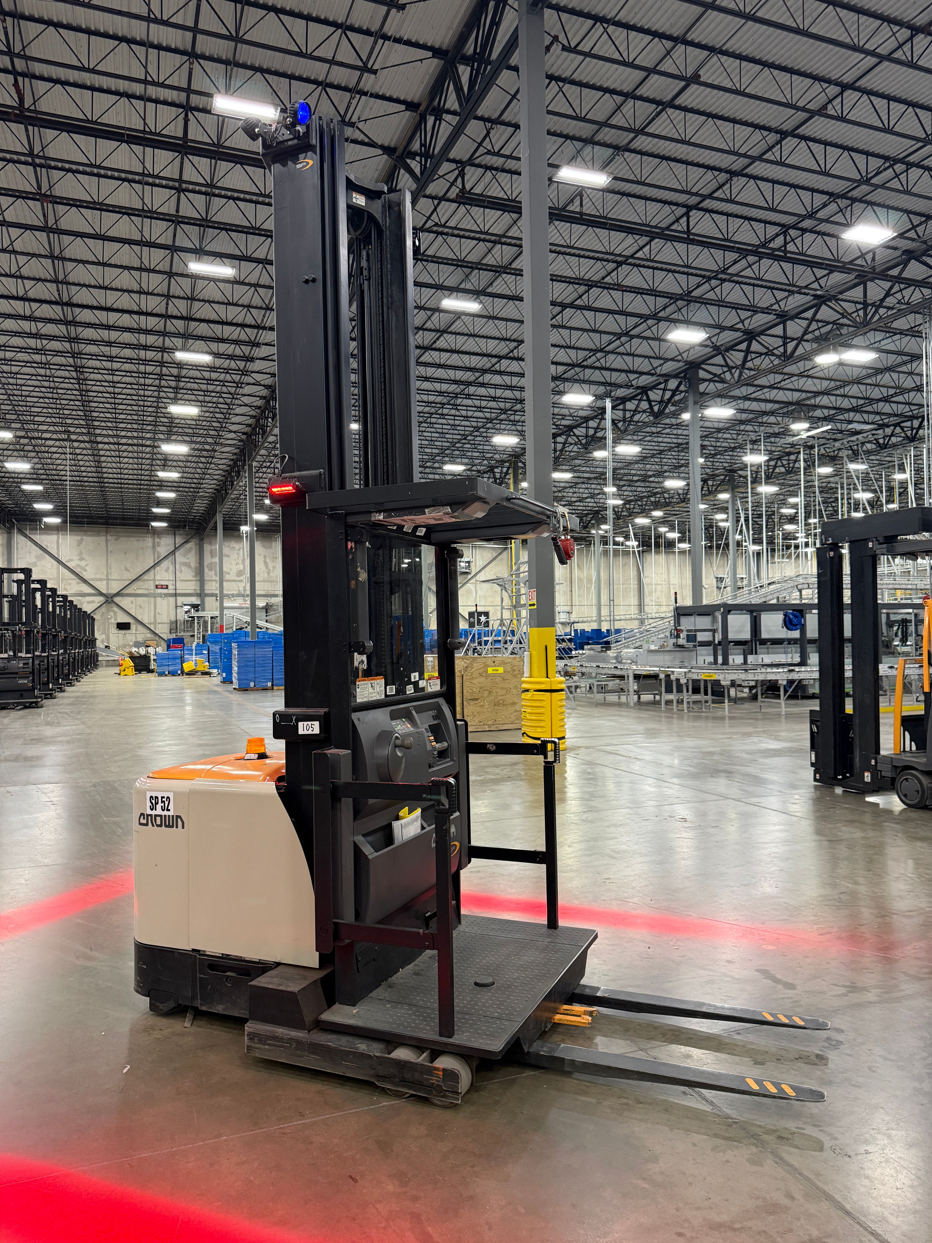 Crown Order Picker - SP-4000