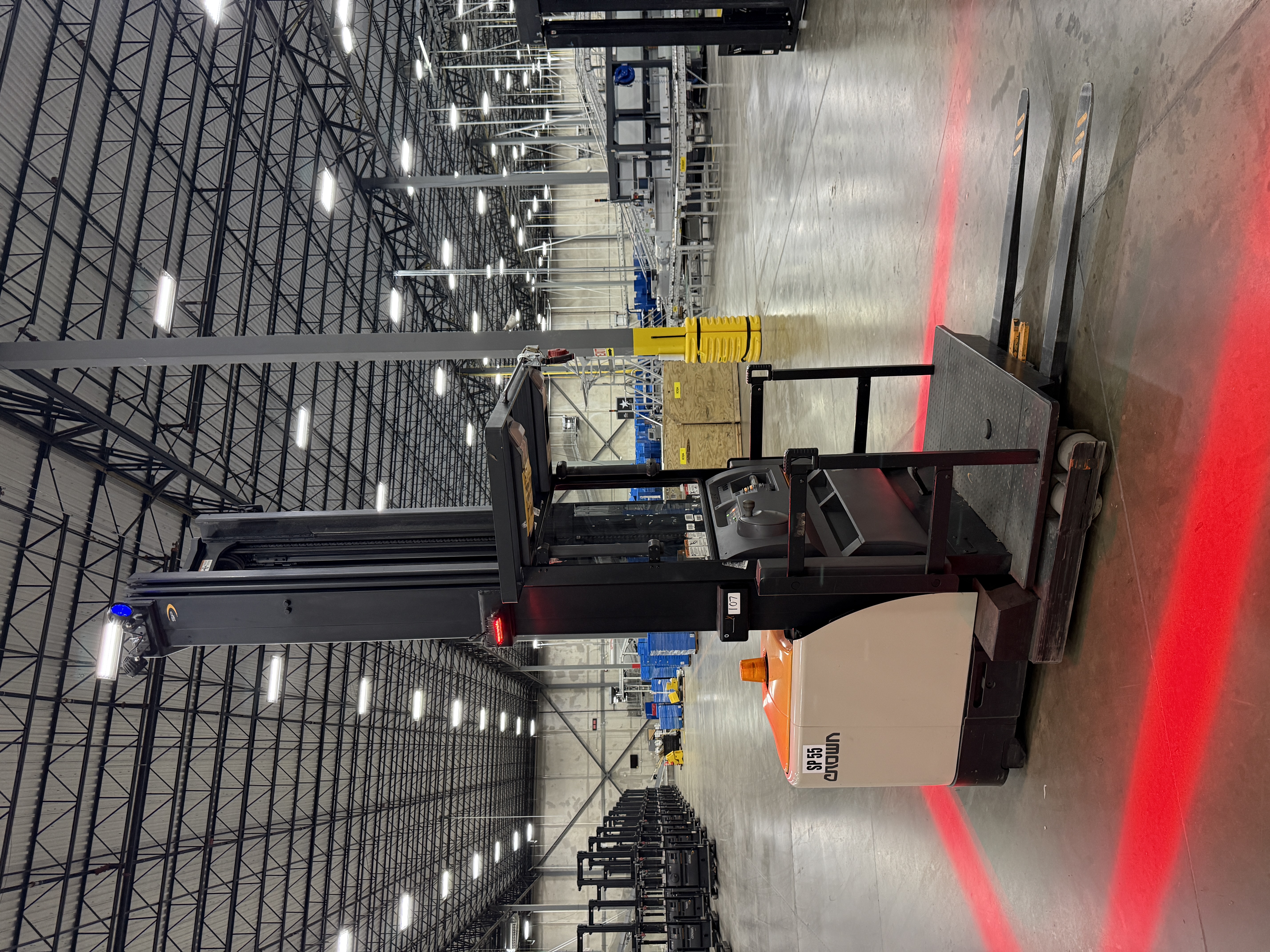 Crown Order Picker - SP-4000