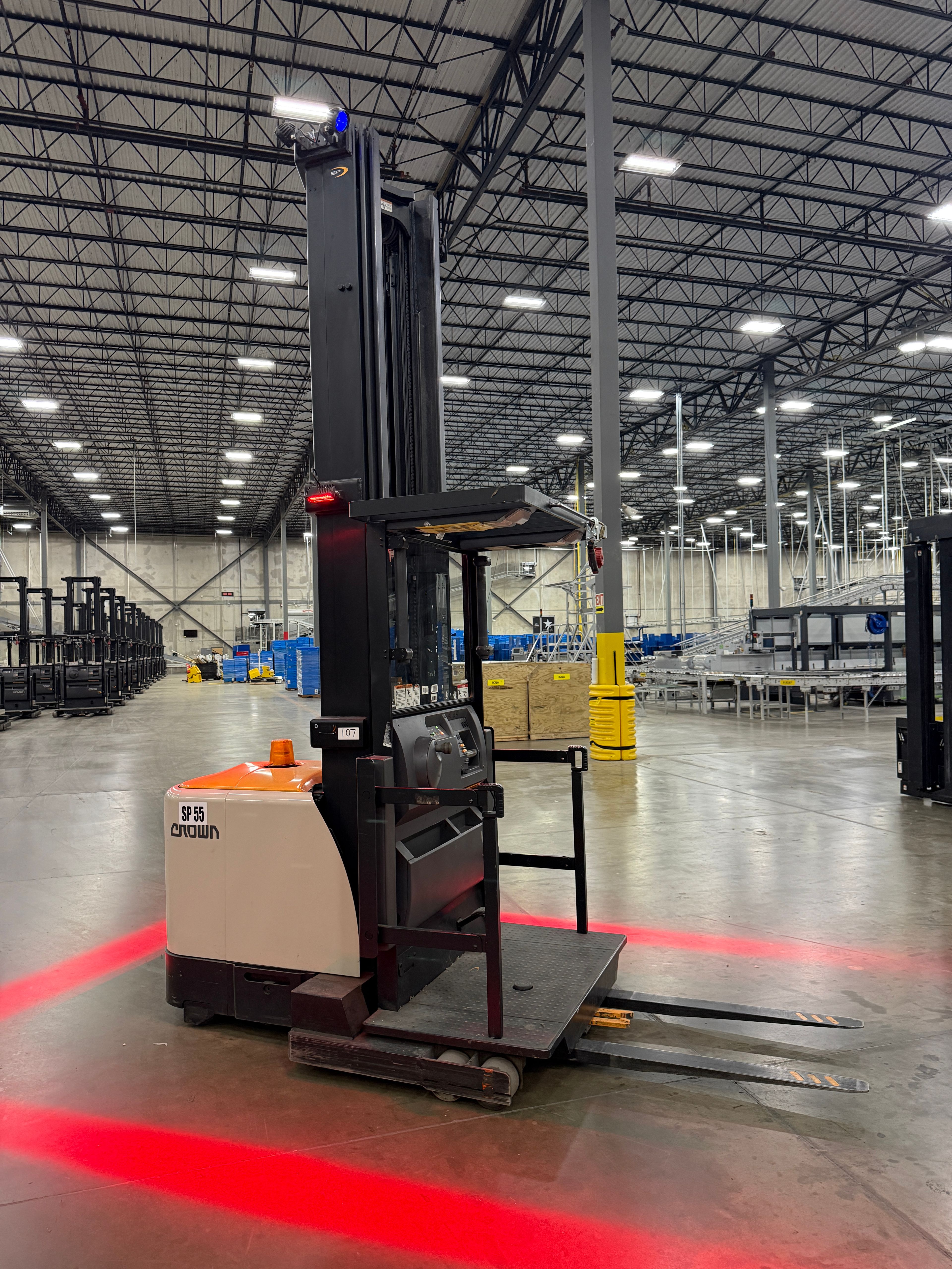 Crown Order Picker - SP-4000