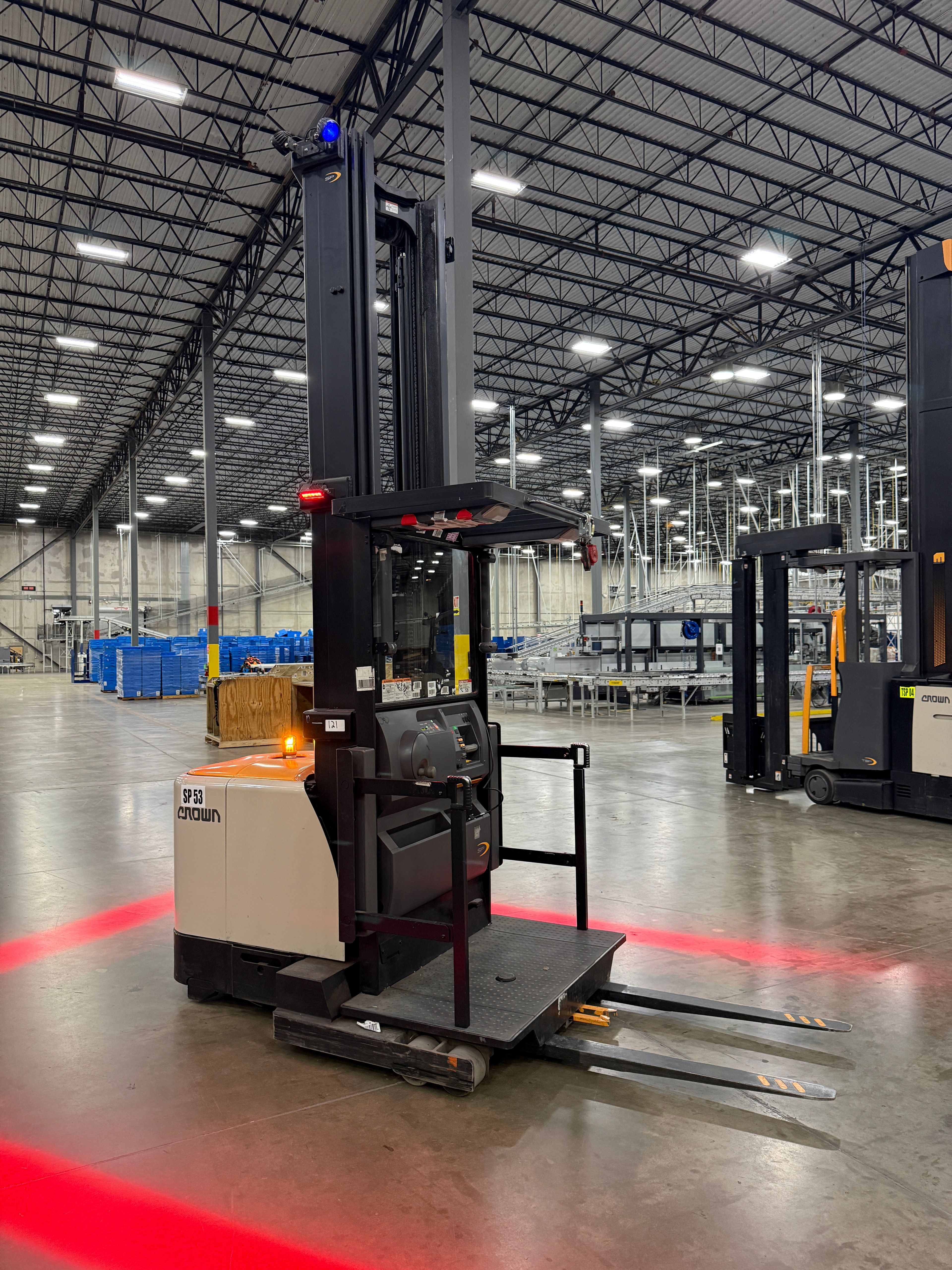 Crown Order Picker - SP-4000