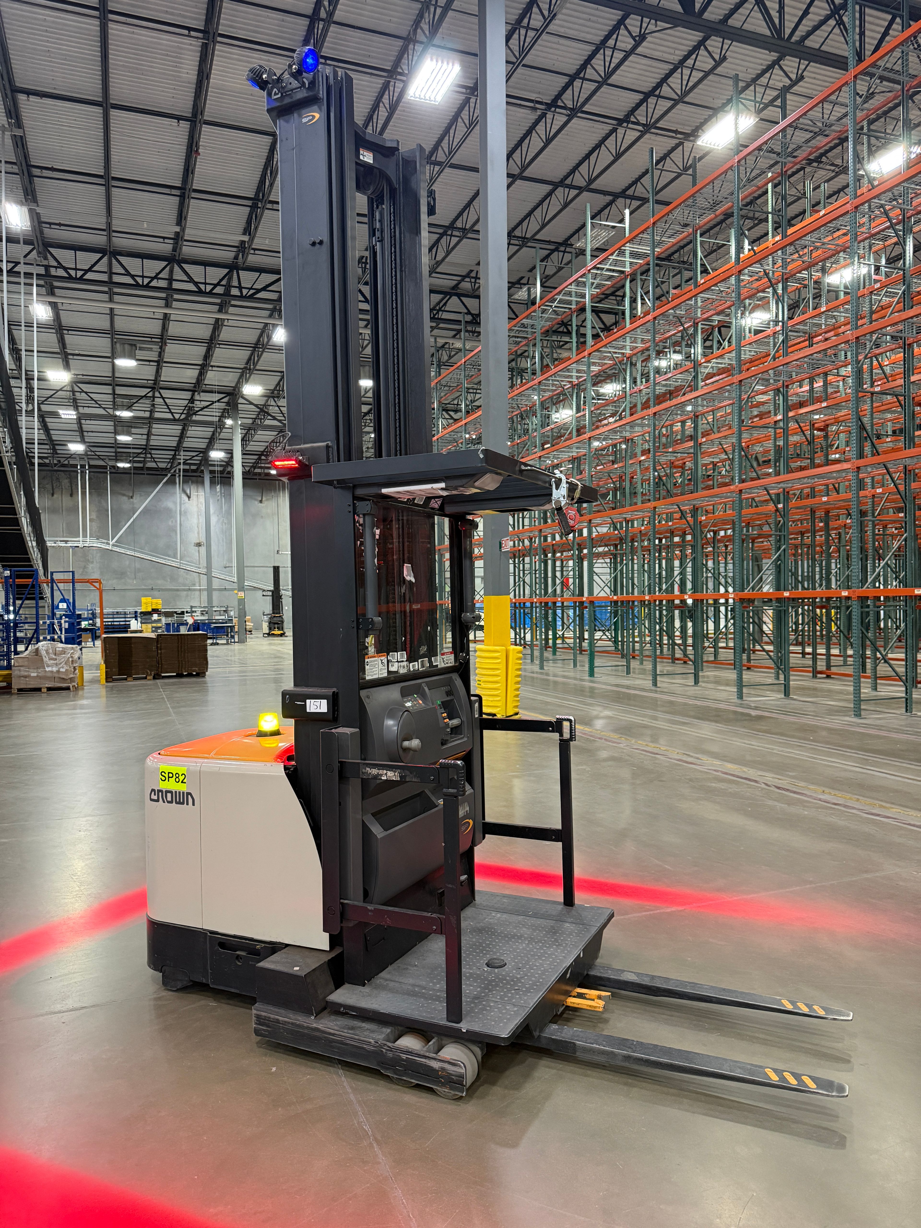 Crown Order Picker - SP-4000