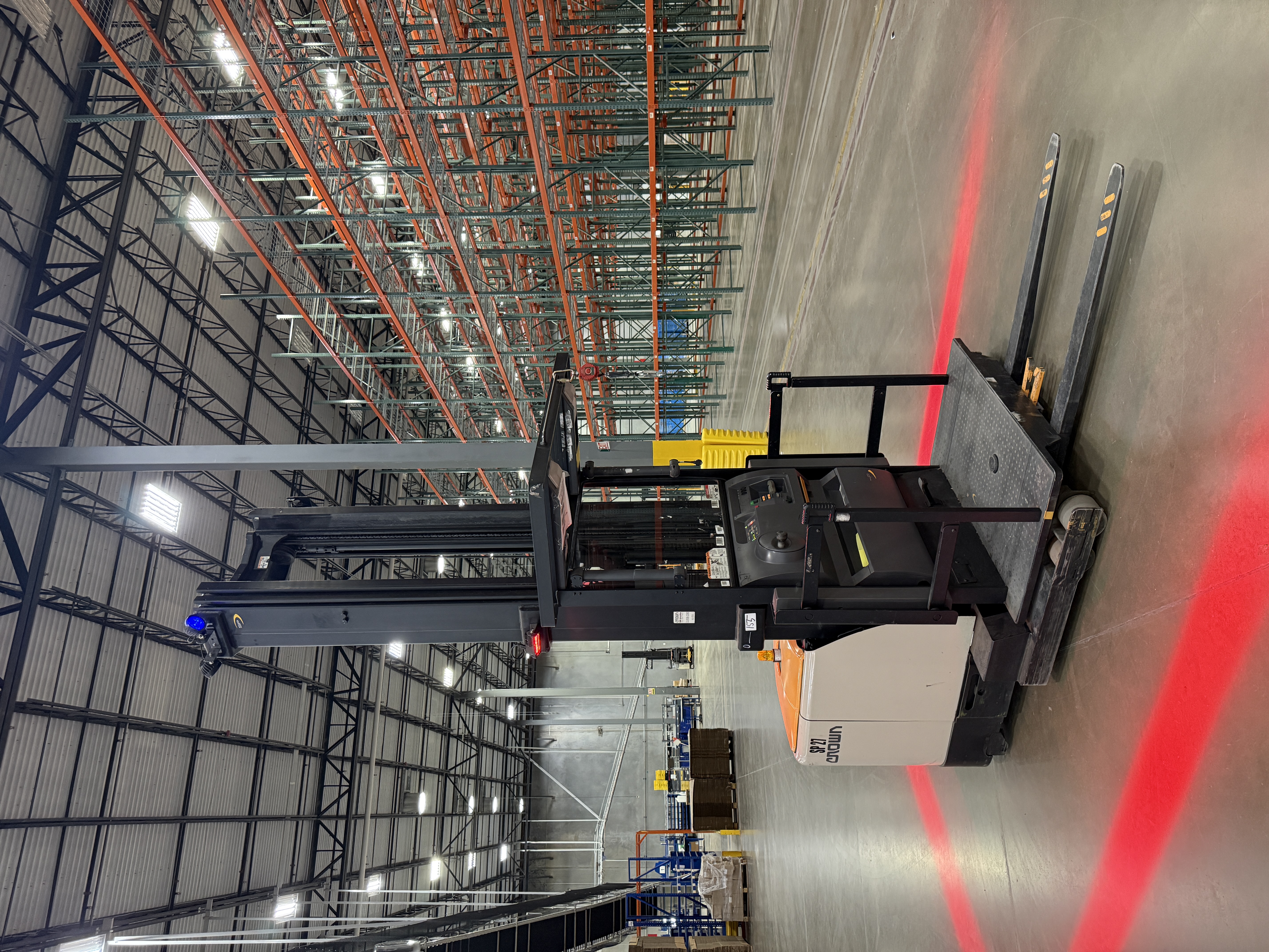Crown Order Picker - SP-4000