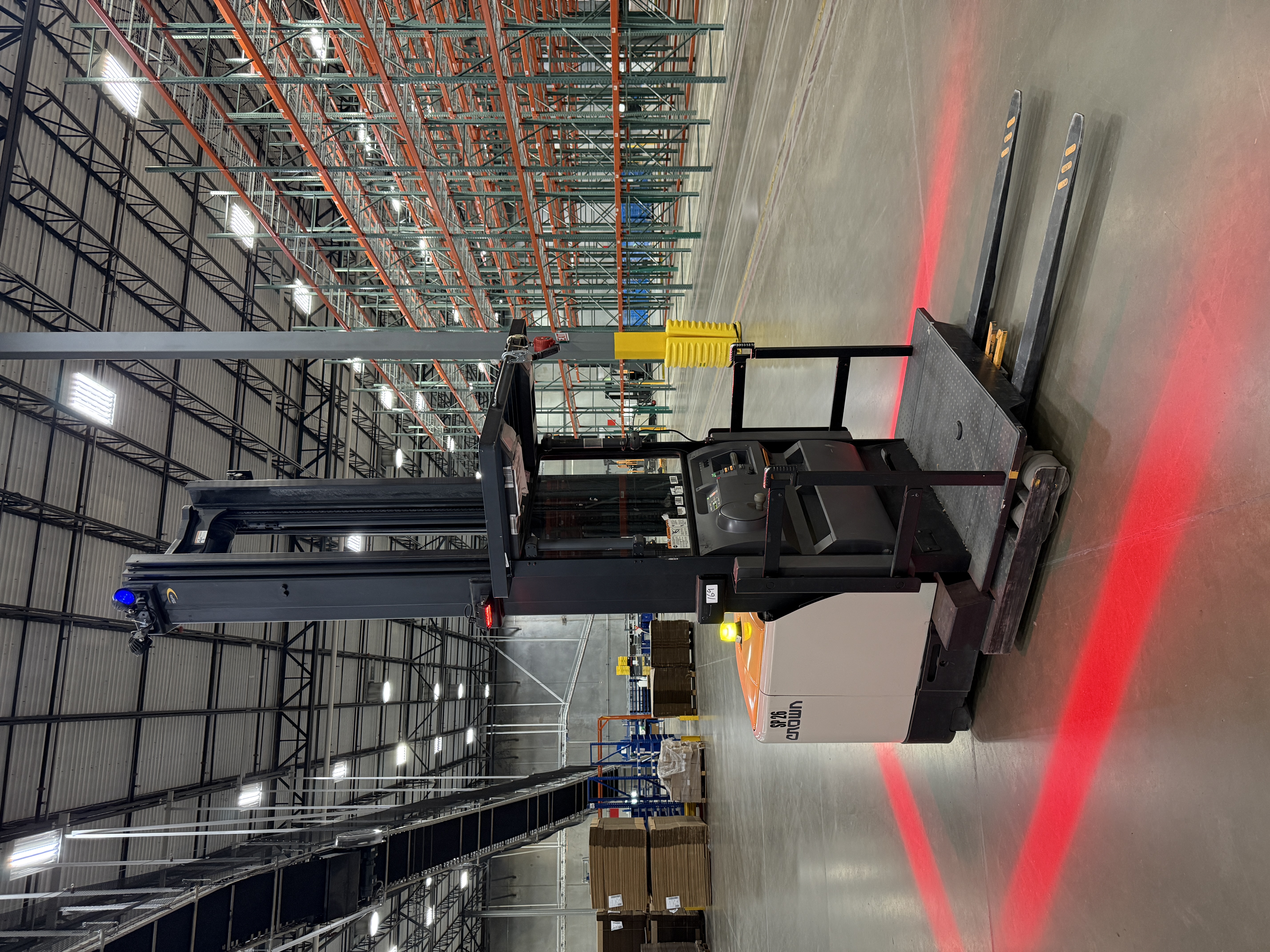 Crown Order Picker - SP-4000
