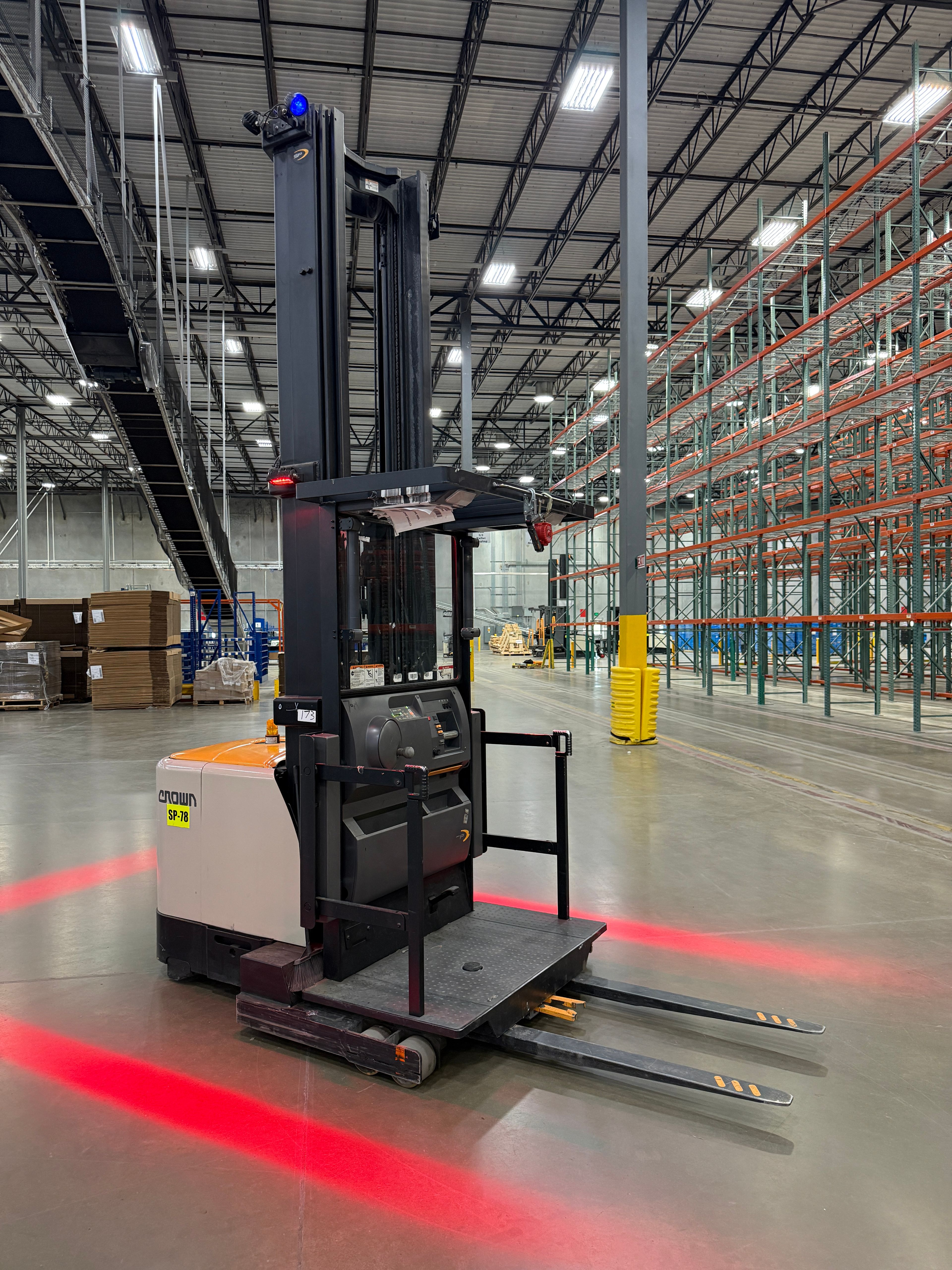 Crown Order Picker - SP-4000