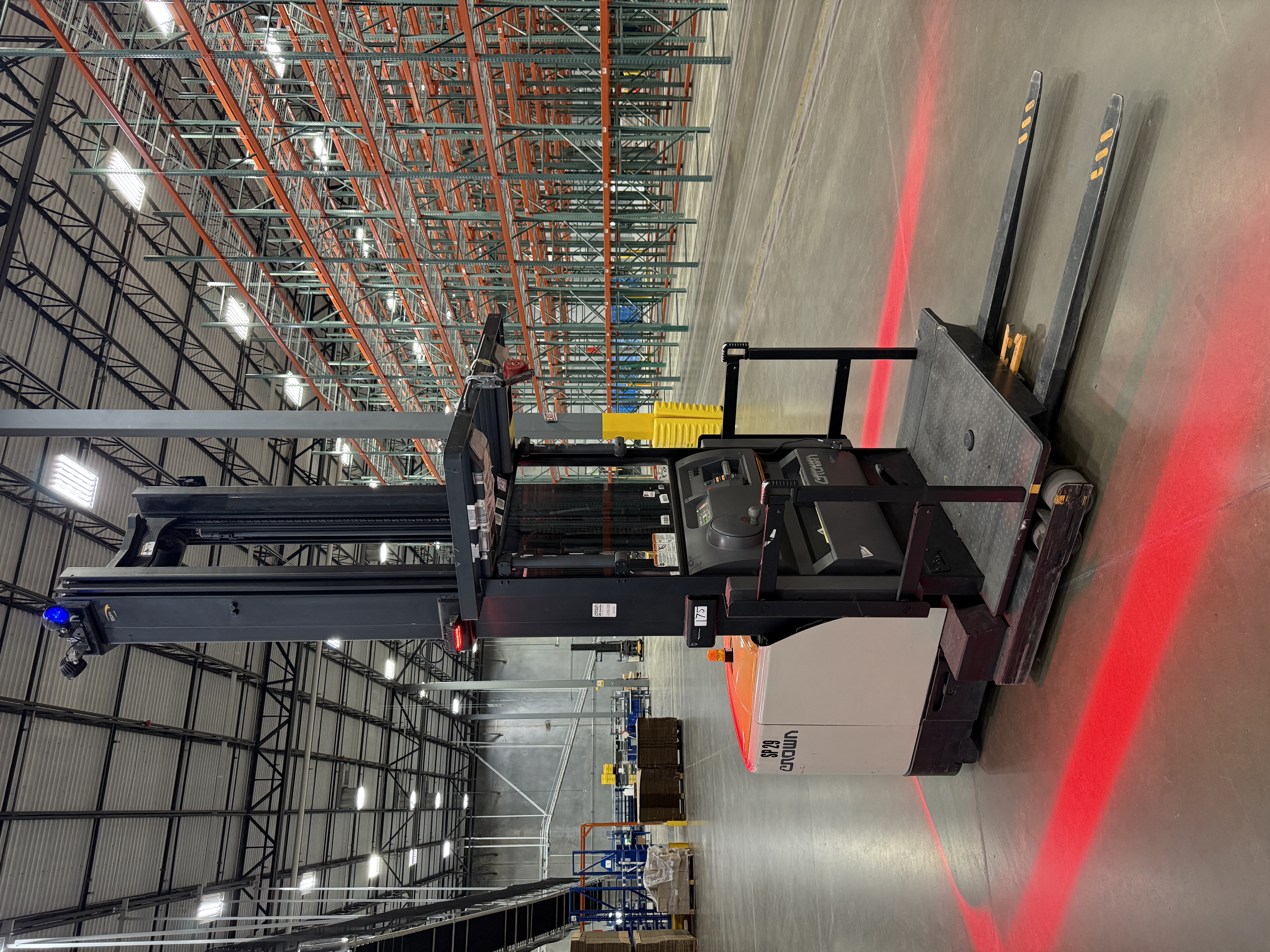 Crown Order Picker - SP-4000