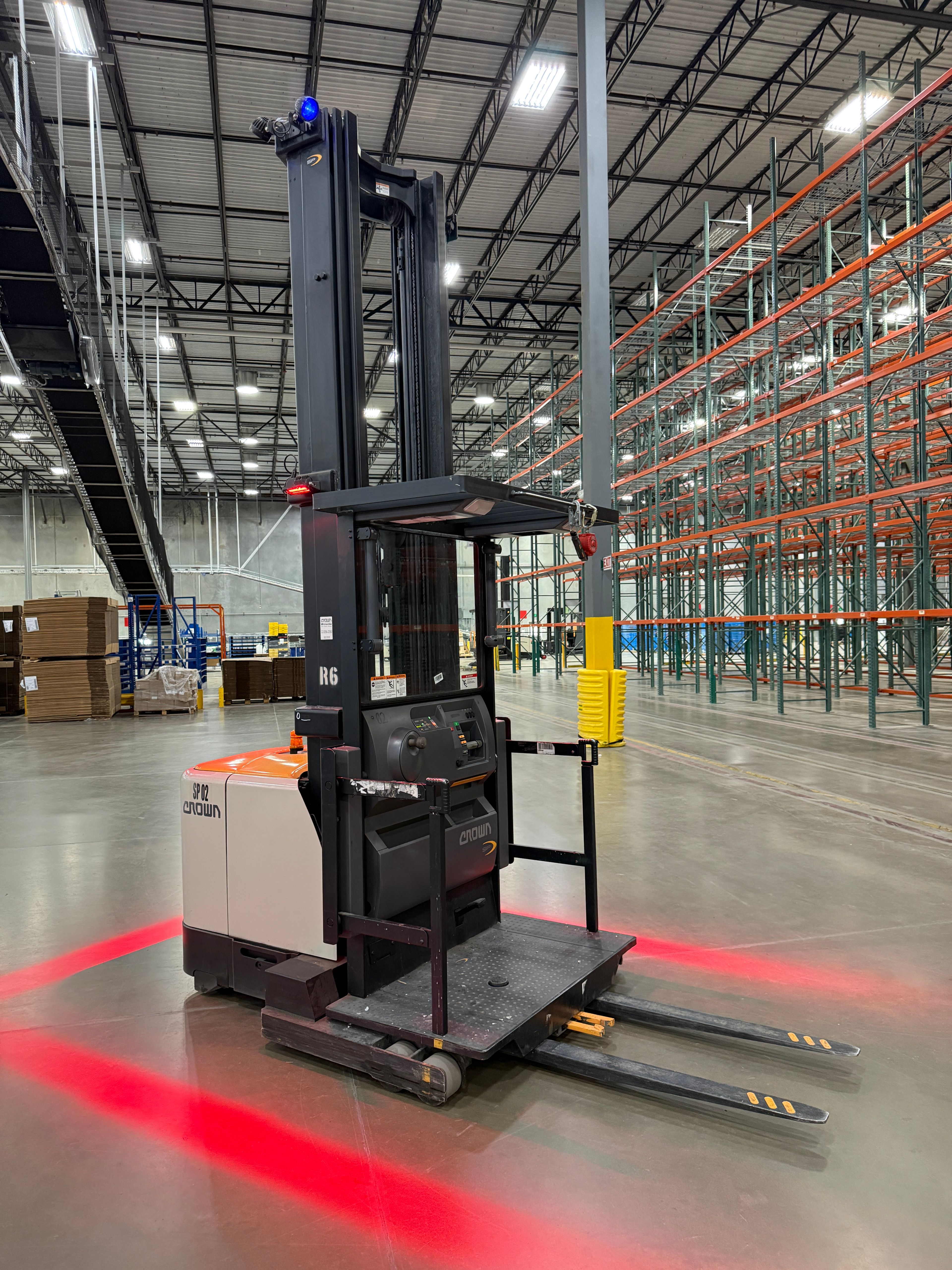 Crown Order Picker - SP-4000