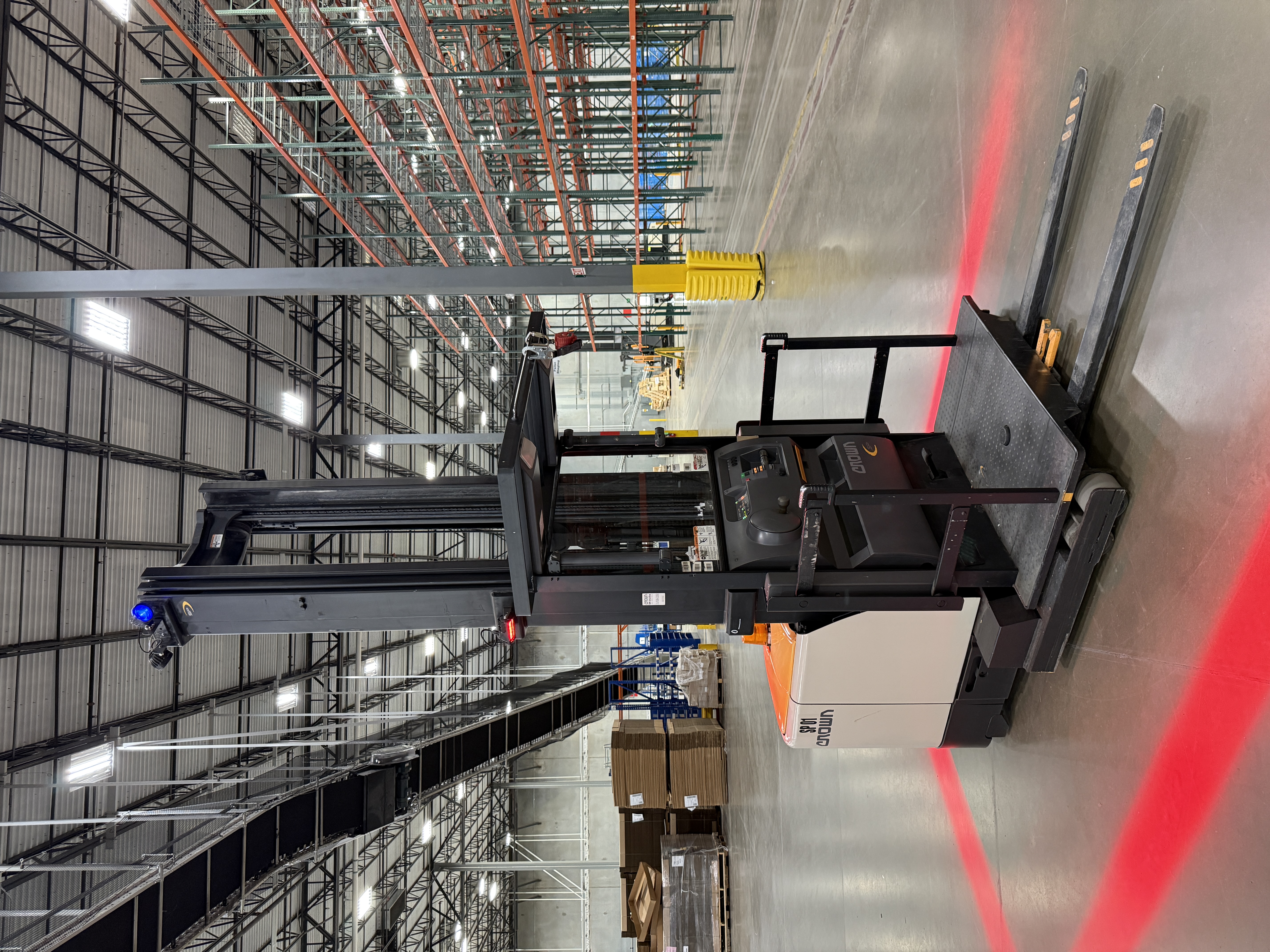 Crown Order Picker - SP-4000