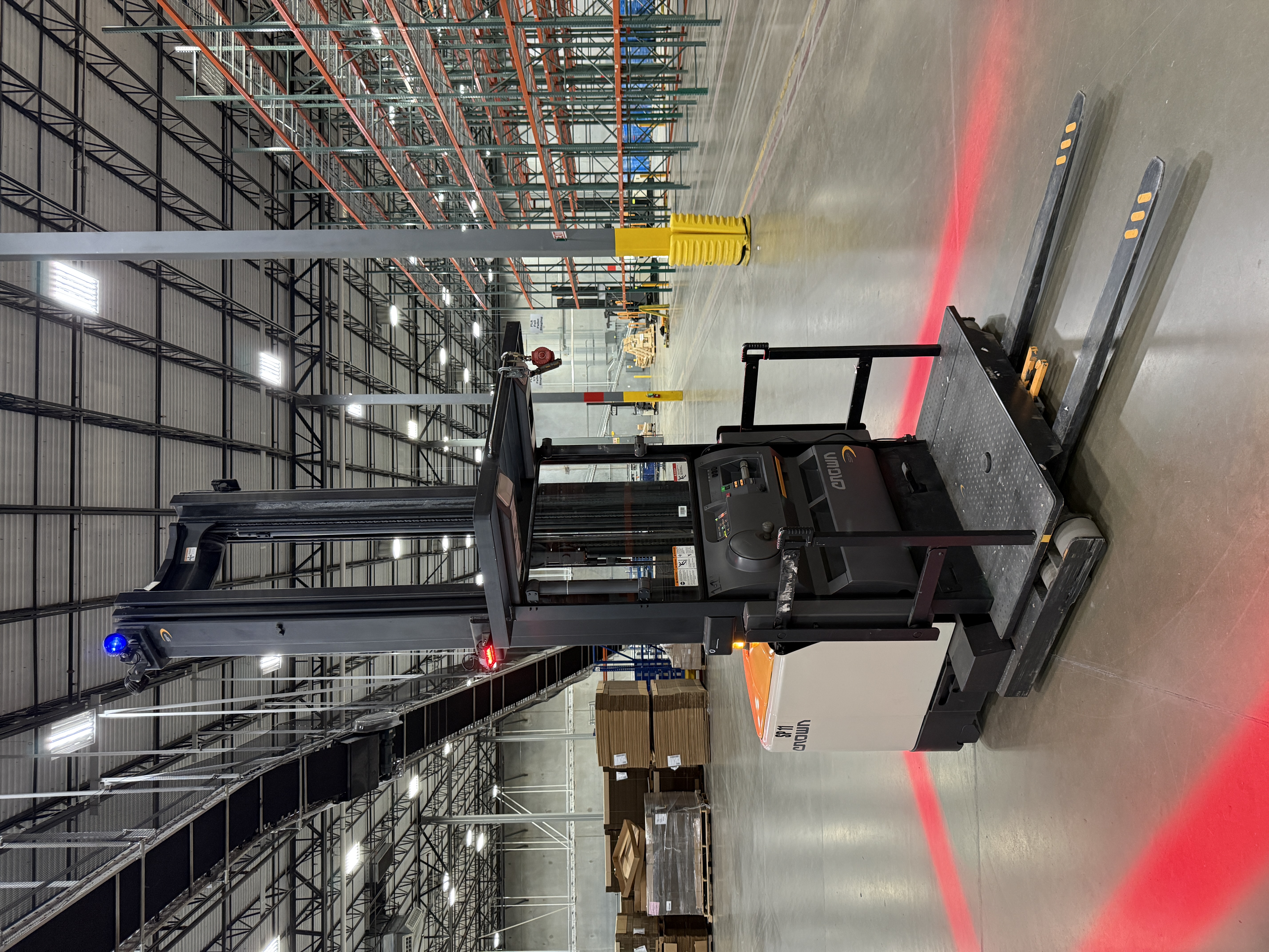 Crown Order Picker - SP-4000