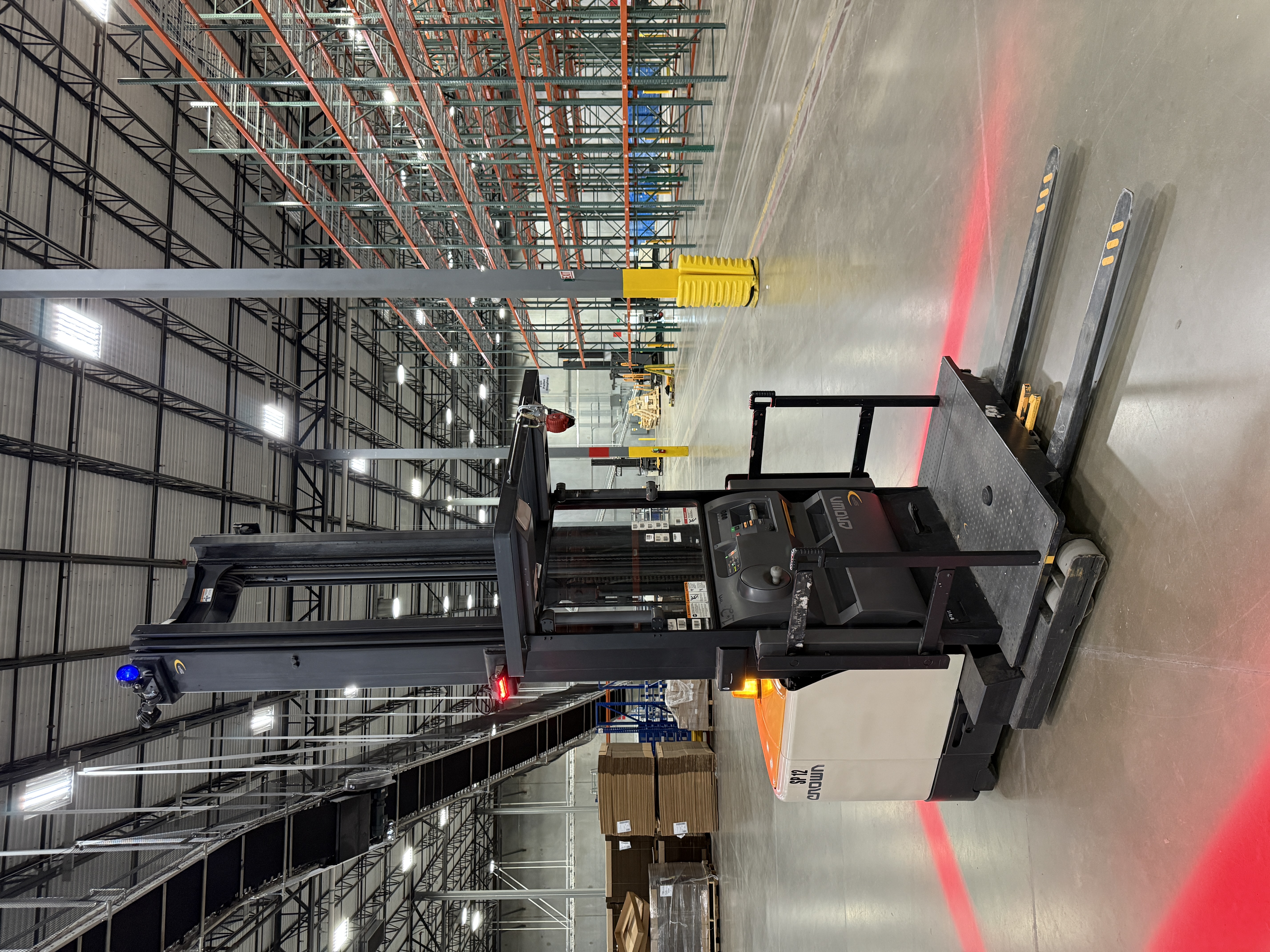 Crown Order Picker - SP-4000