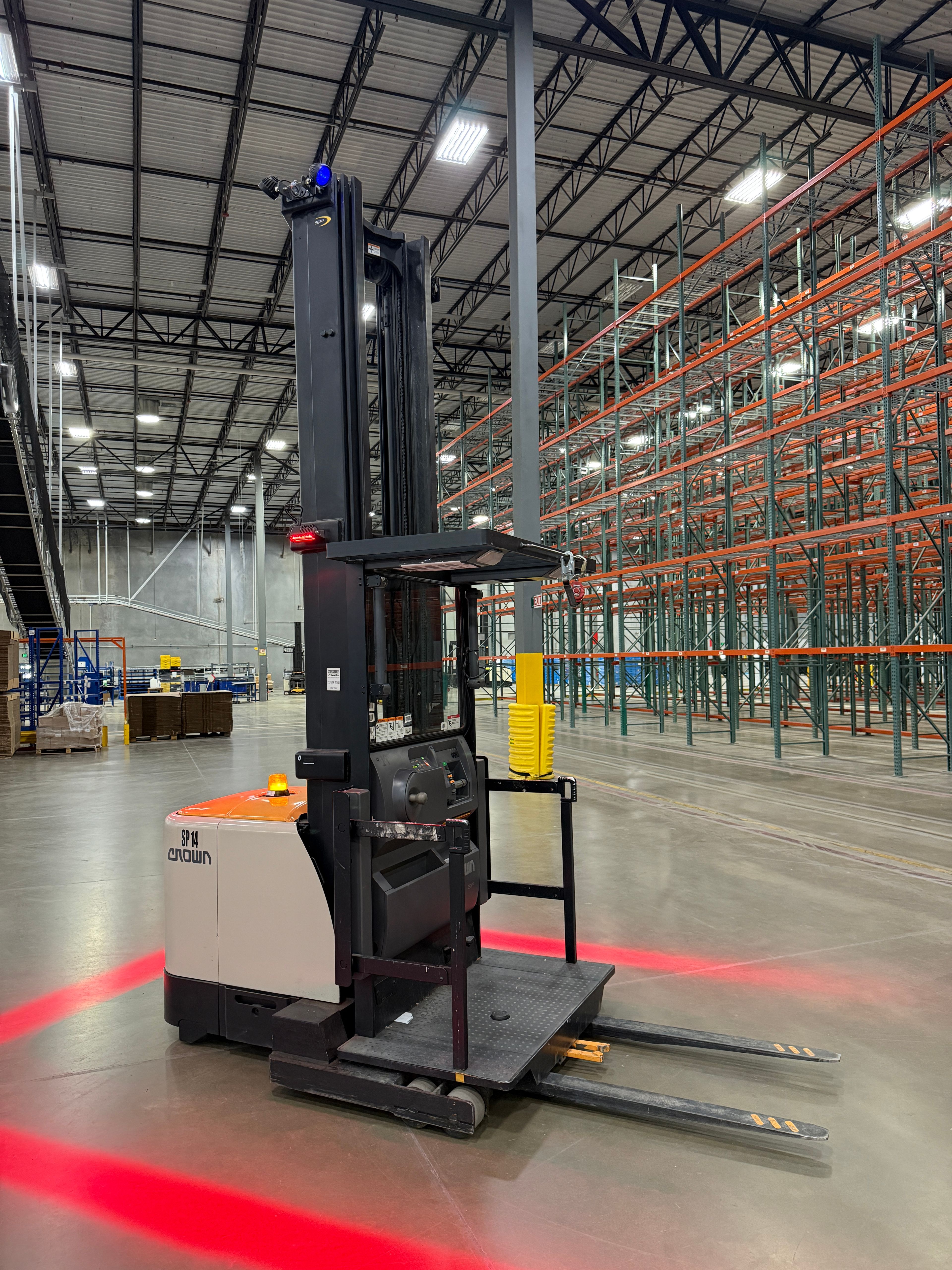 Crown Order Picker - SP-4000