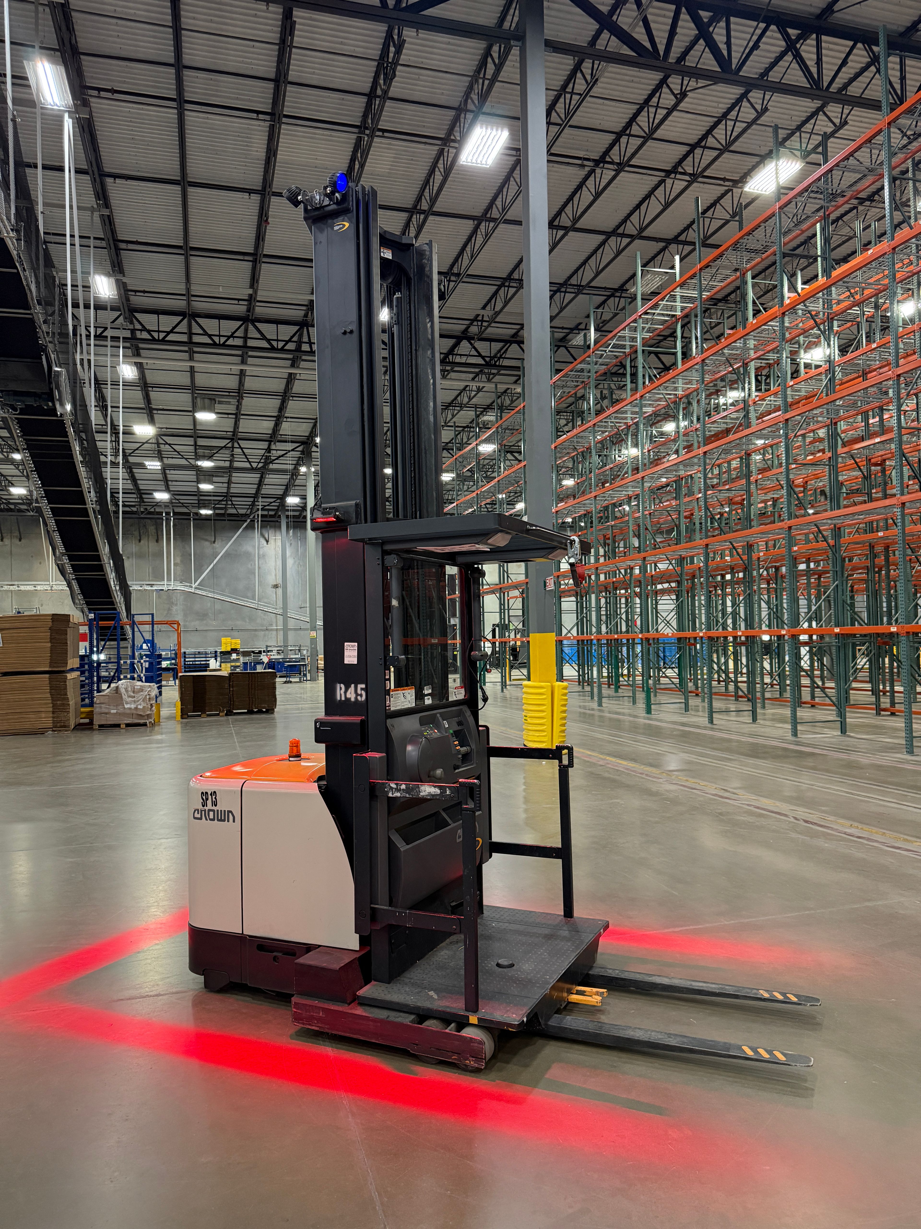 Crown Order Picker - SP-4000