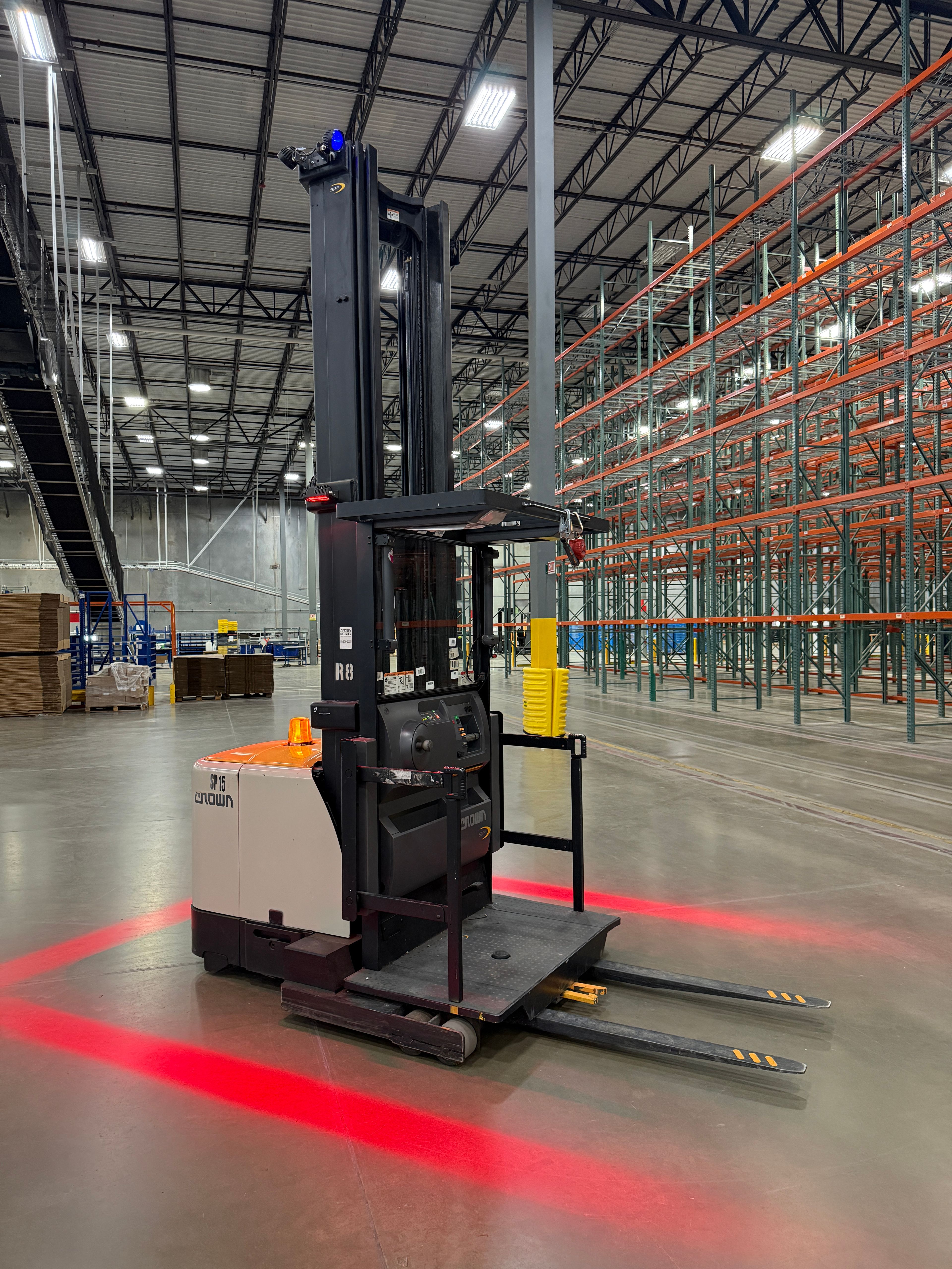 Crown Order Picker - SP-4000
