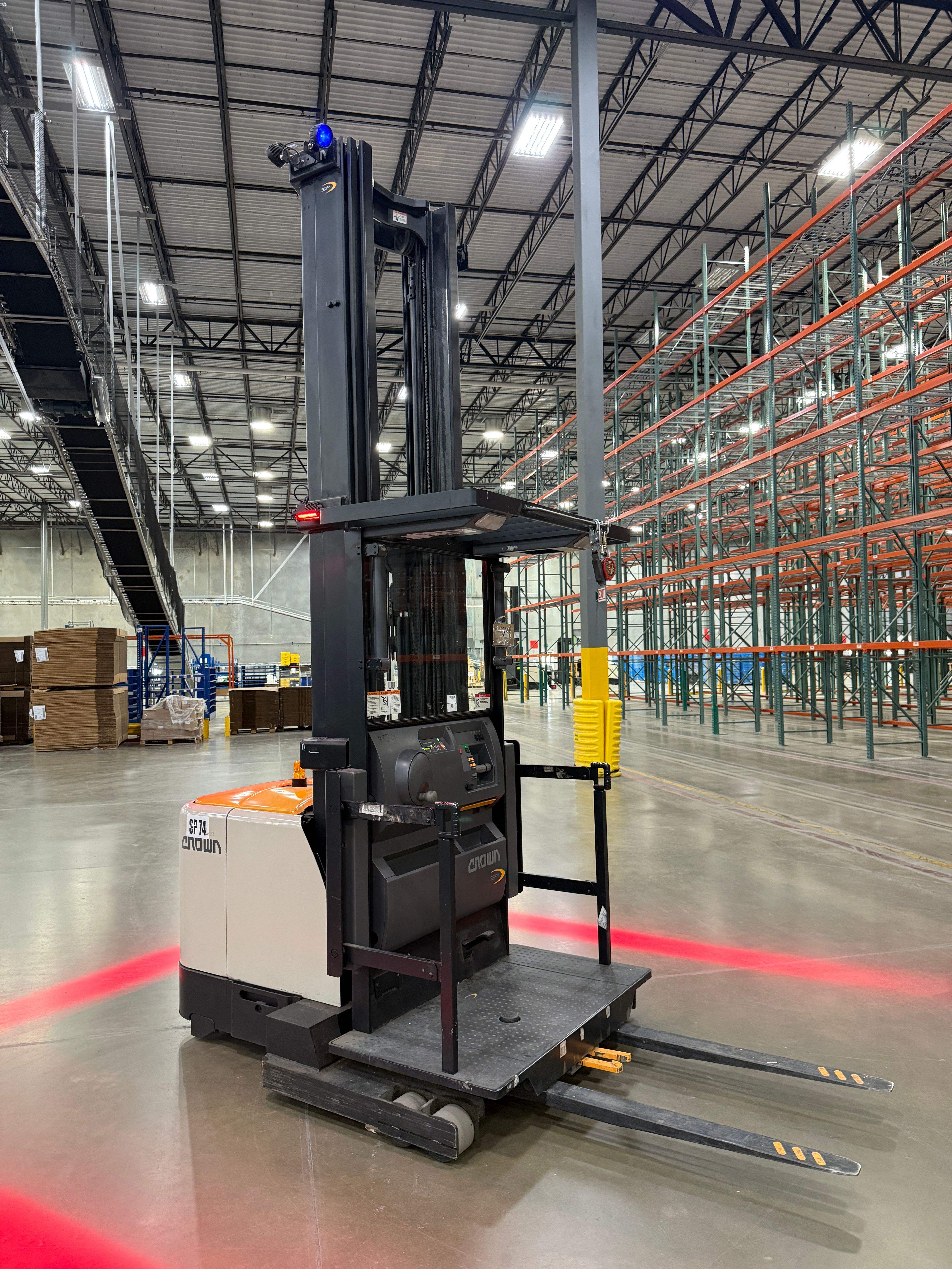 Crown Order Picker - SP-4000