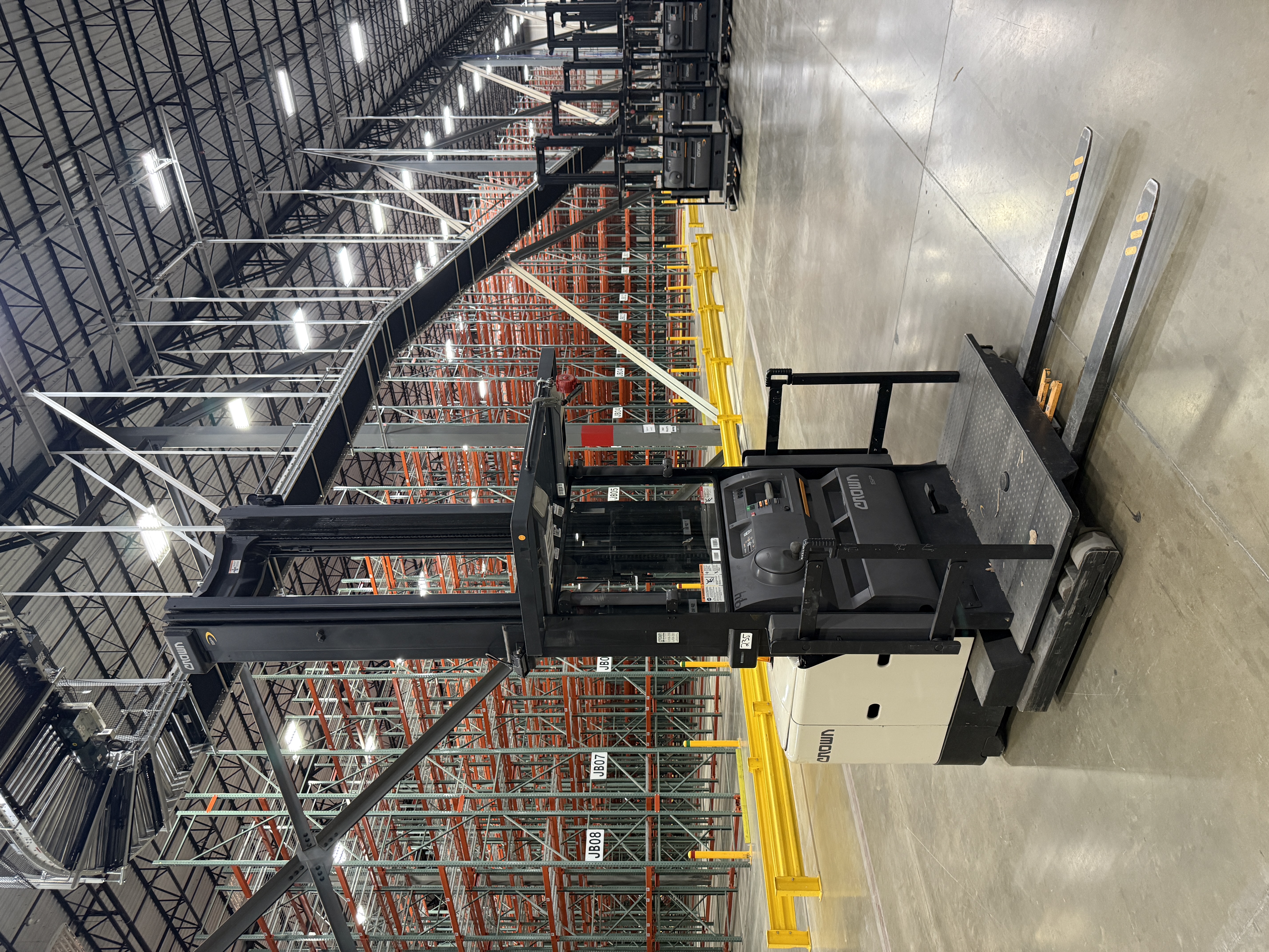 Crown Order Picker - SP-3500
