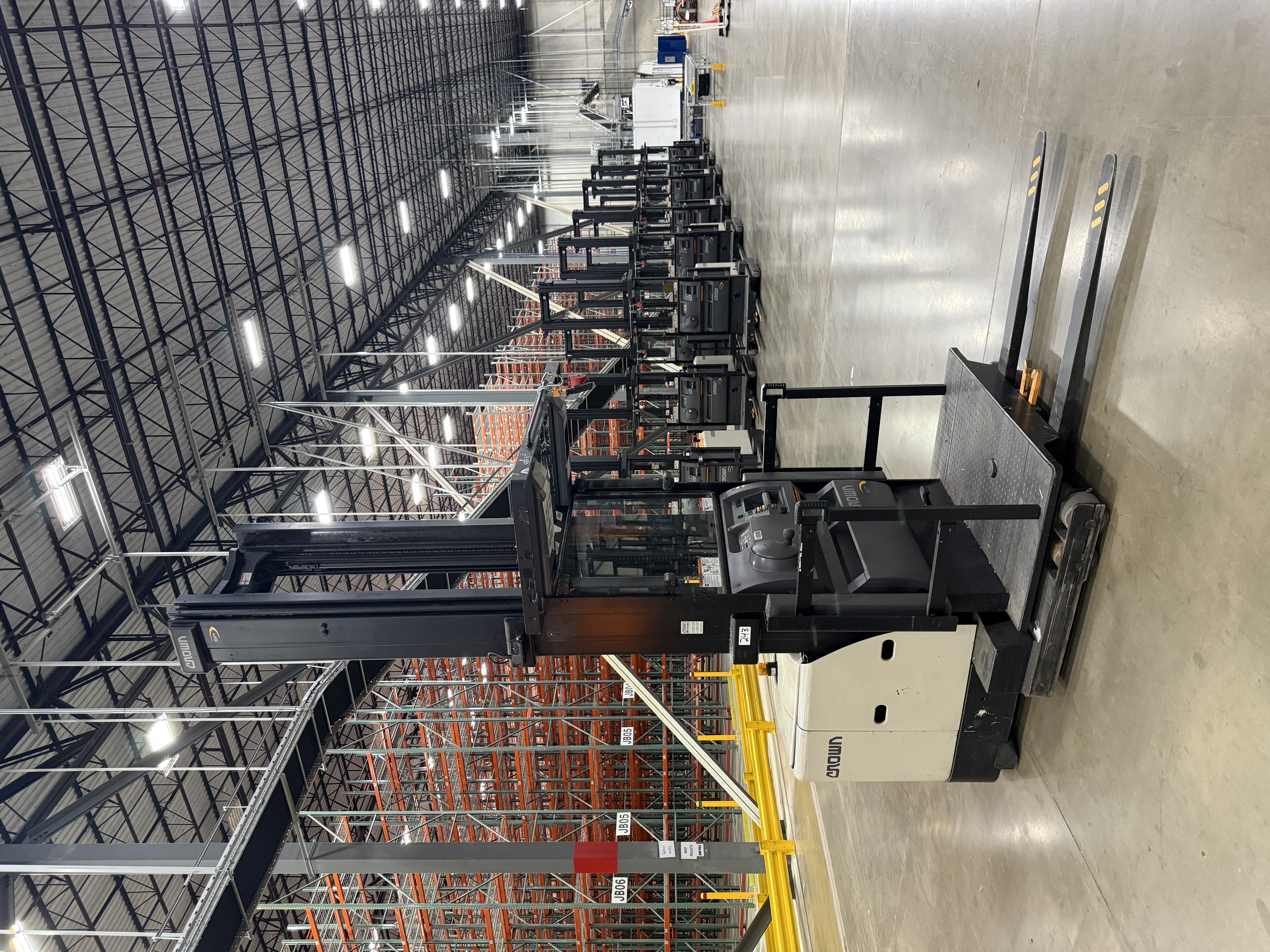 Crown Order Picker - SP-3500