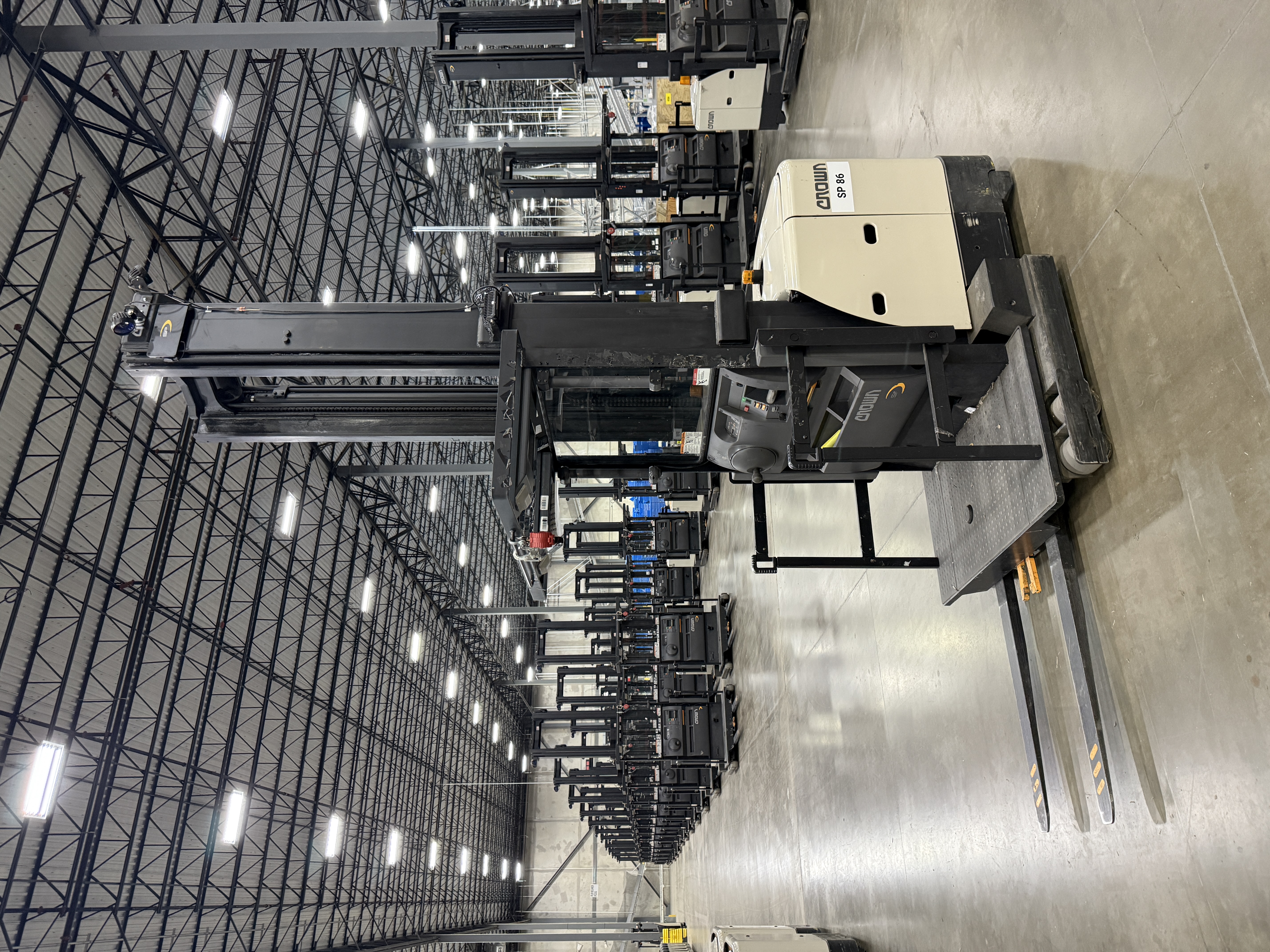 Crown Order Picker - SP-3500
