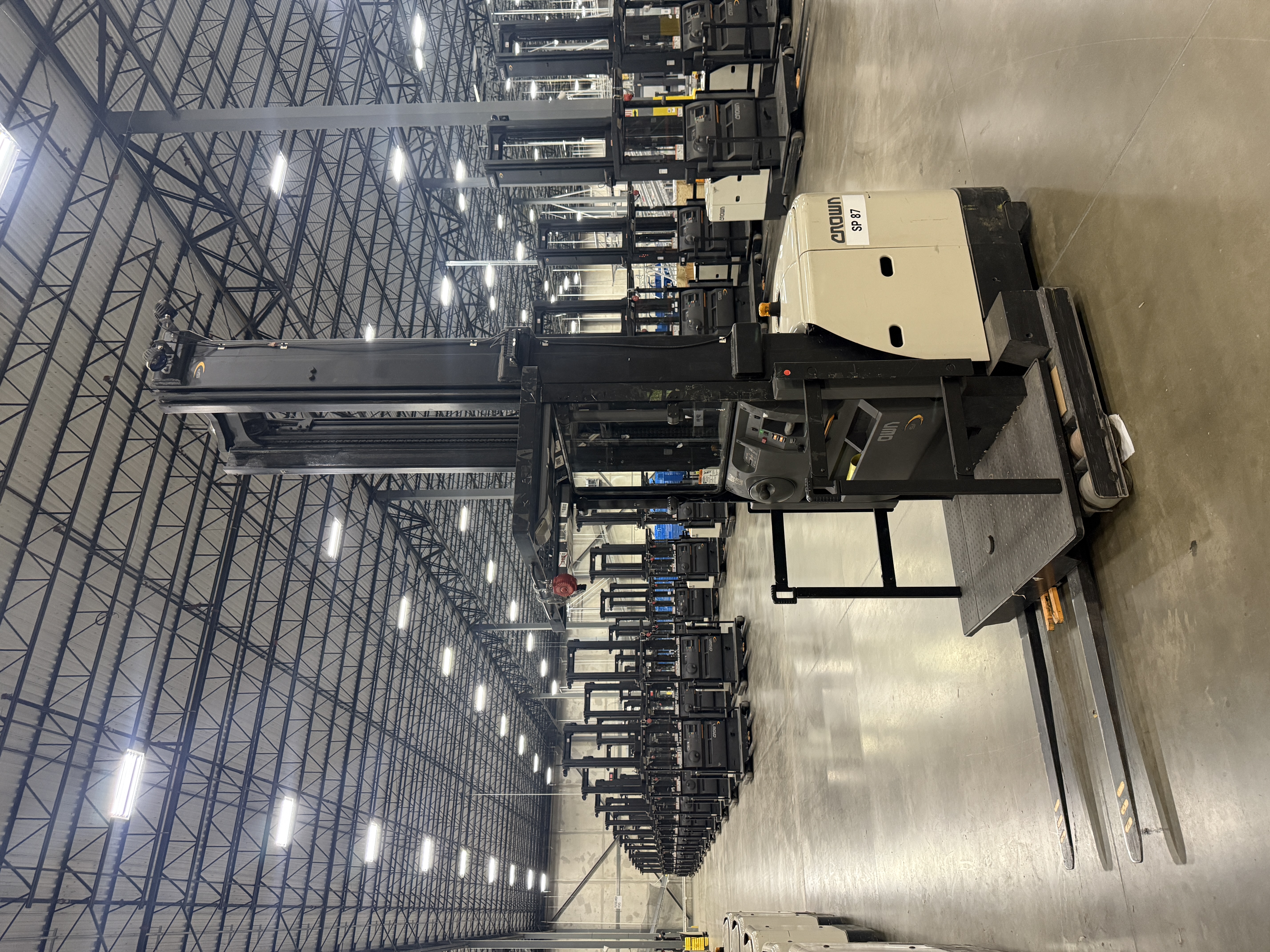 Crown Order Picker - SP-3500