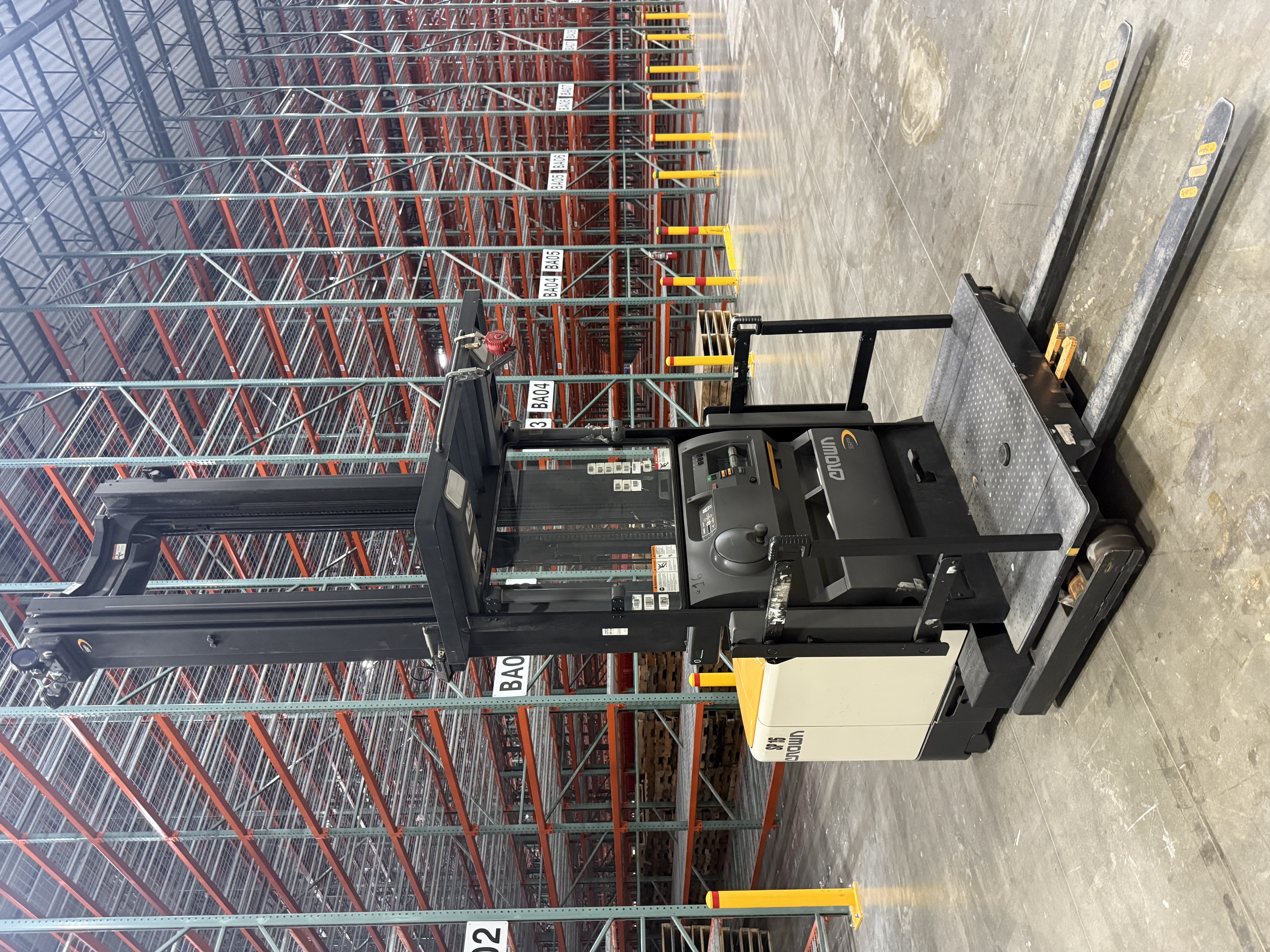 Crown Order Picker - SP-4000