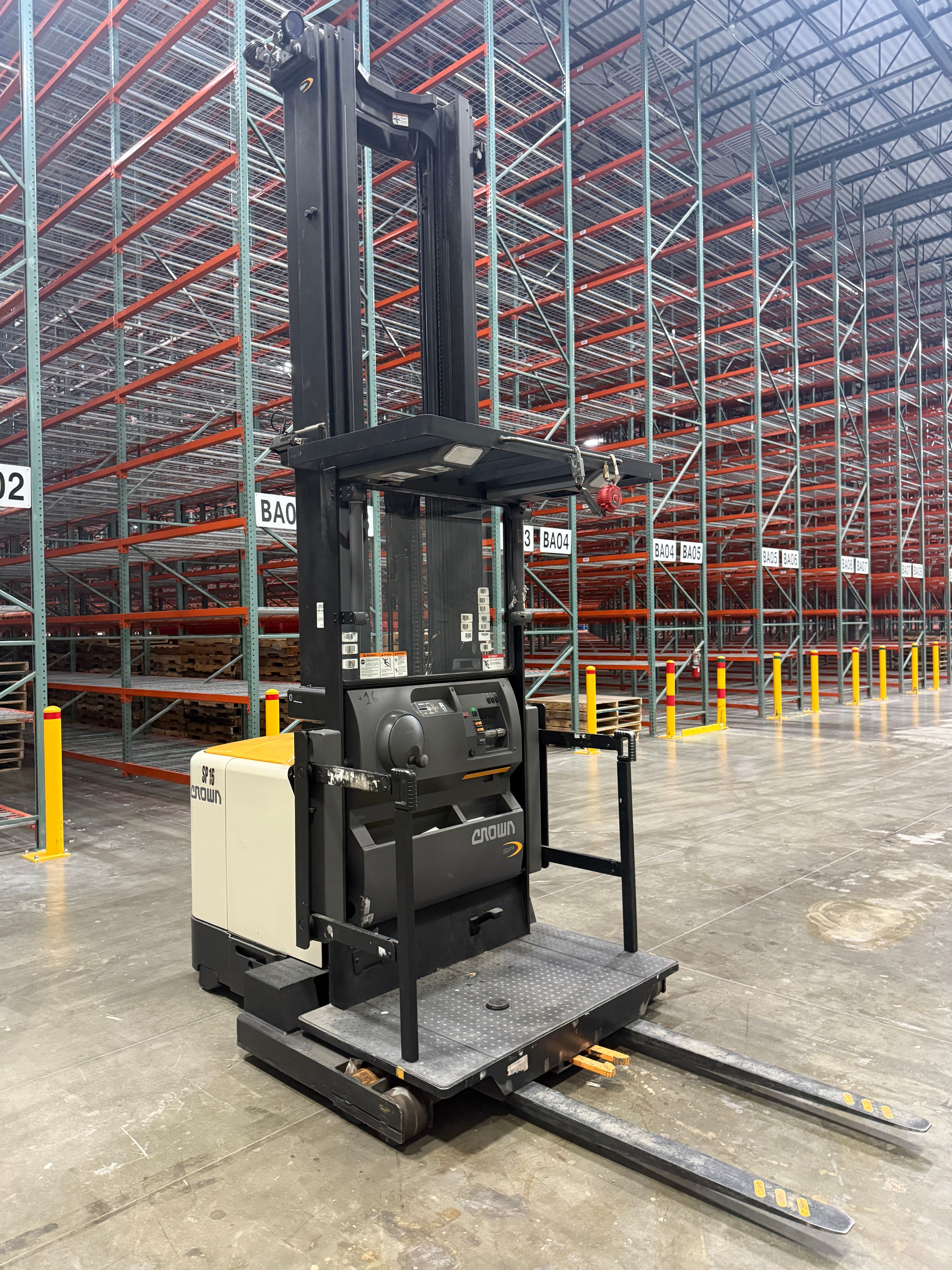 Crown Order Picker - SP-4000