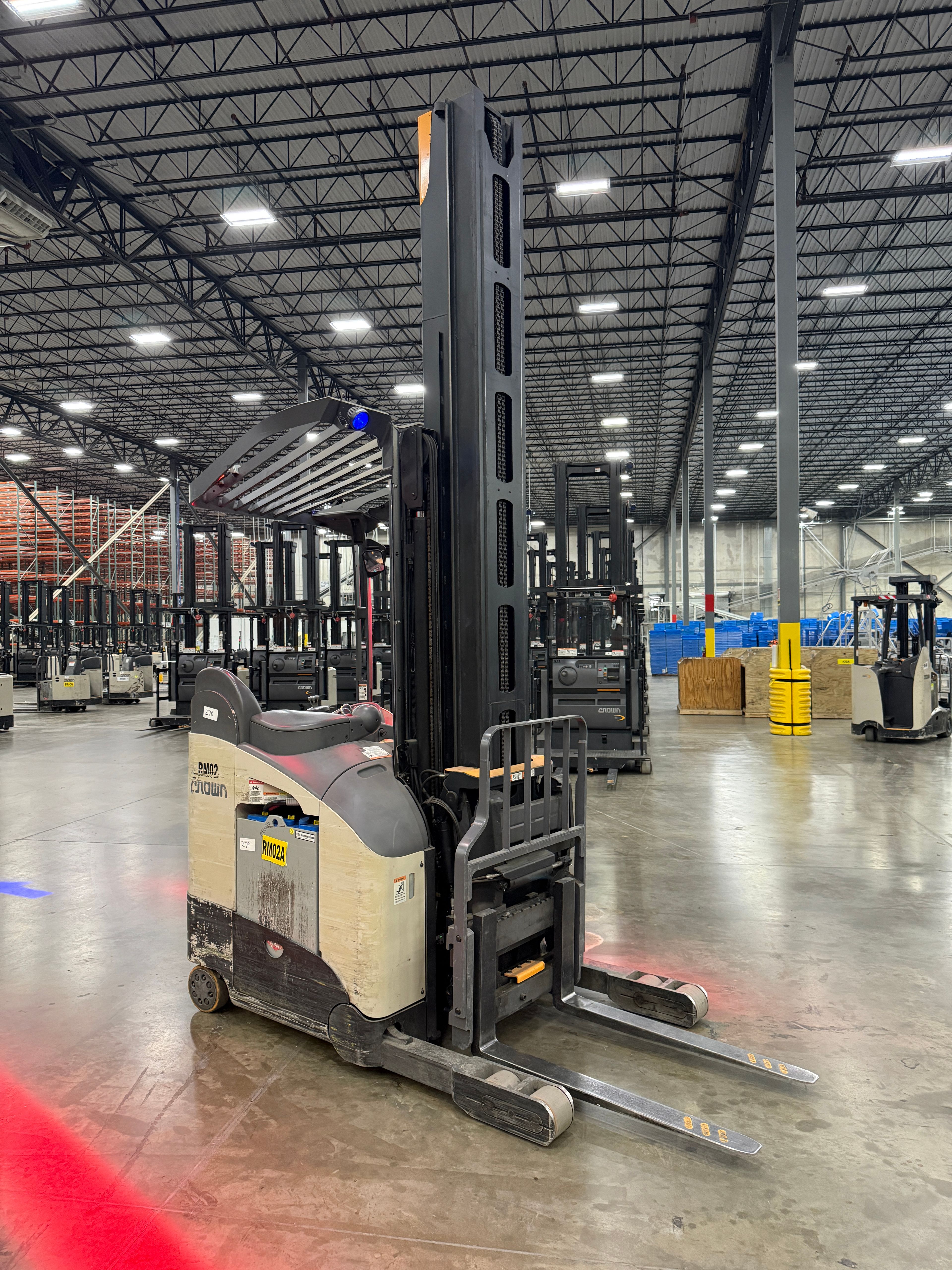 Crown Reach Truck - RM-6000