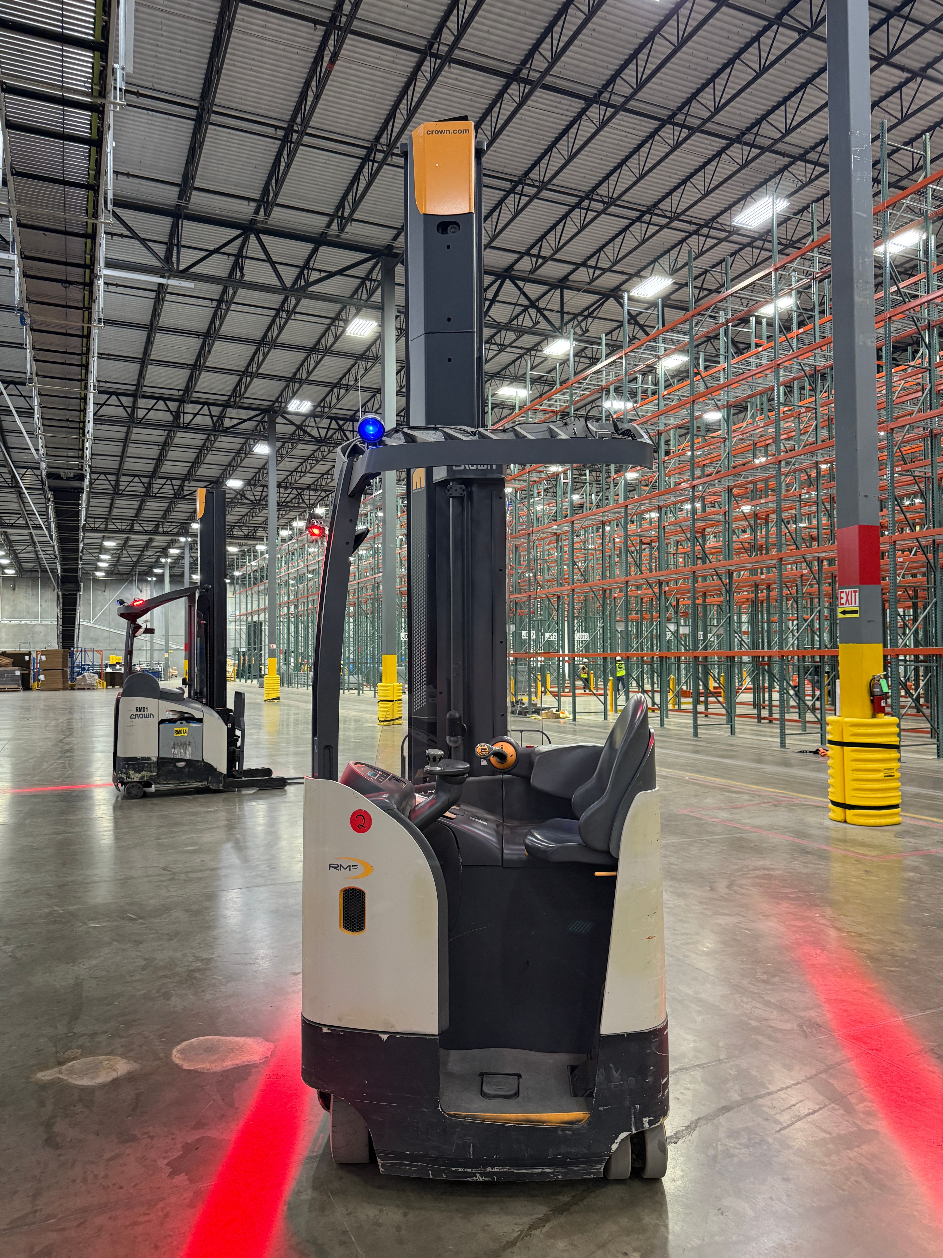 Crown Reach Truck - RM-6000 - Document 3